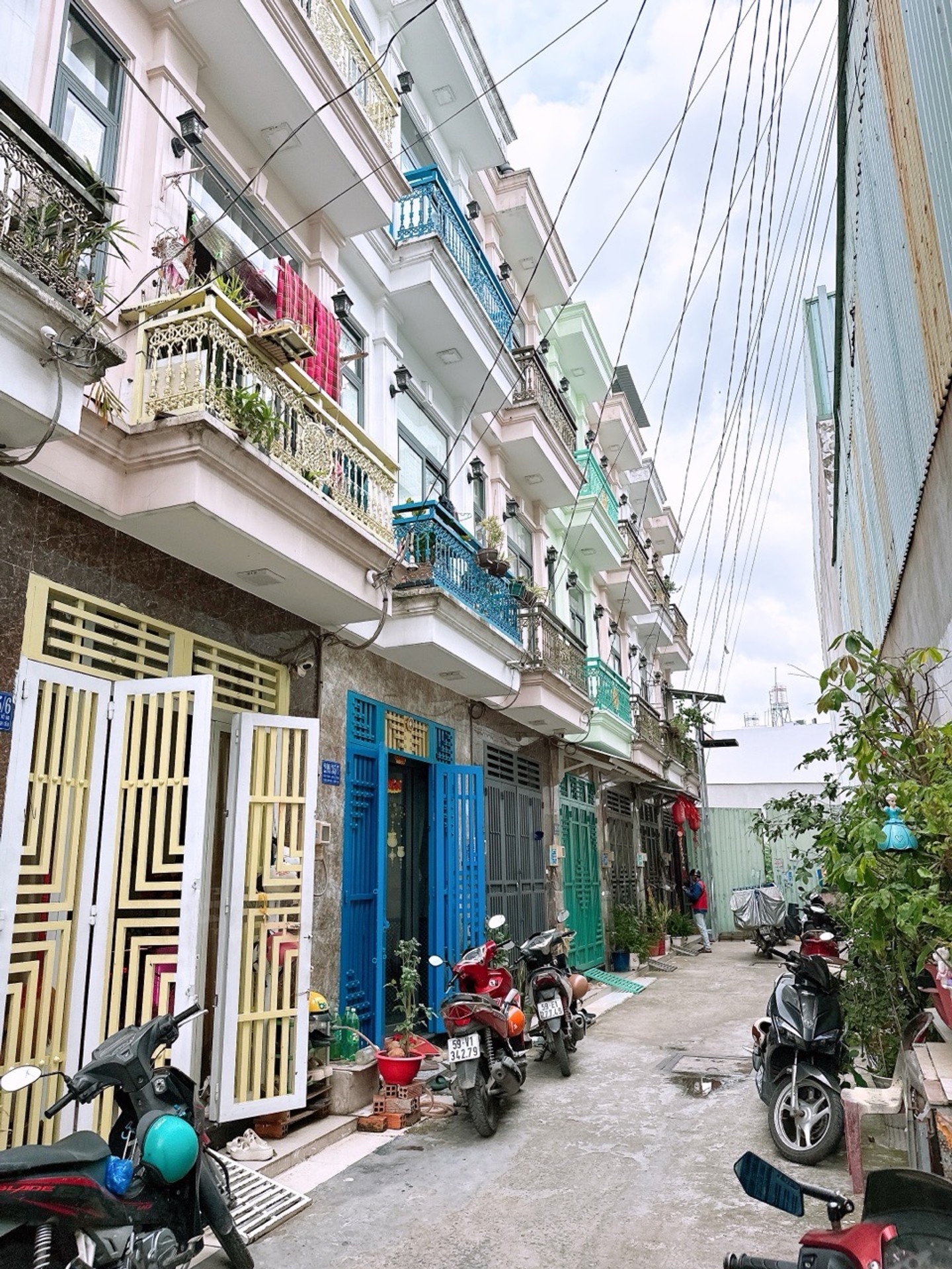 Bán nhà 4 tầng 4 phòng ngủ tại khu vực phường, giá giảm còn 2.3 tỷ