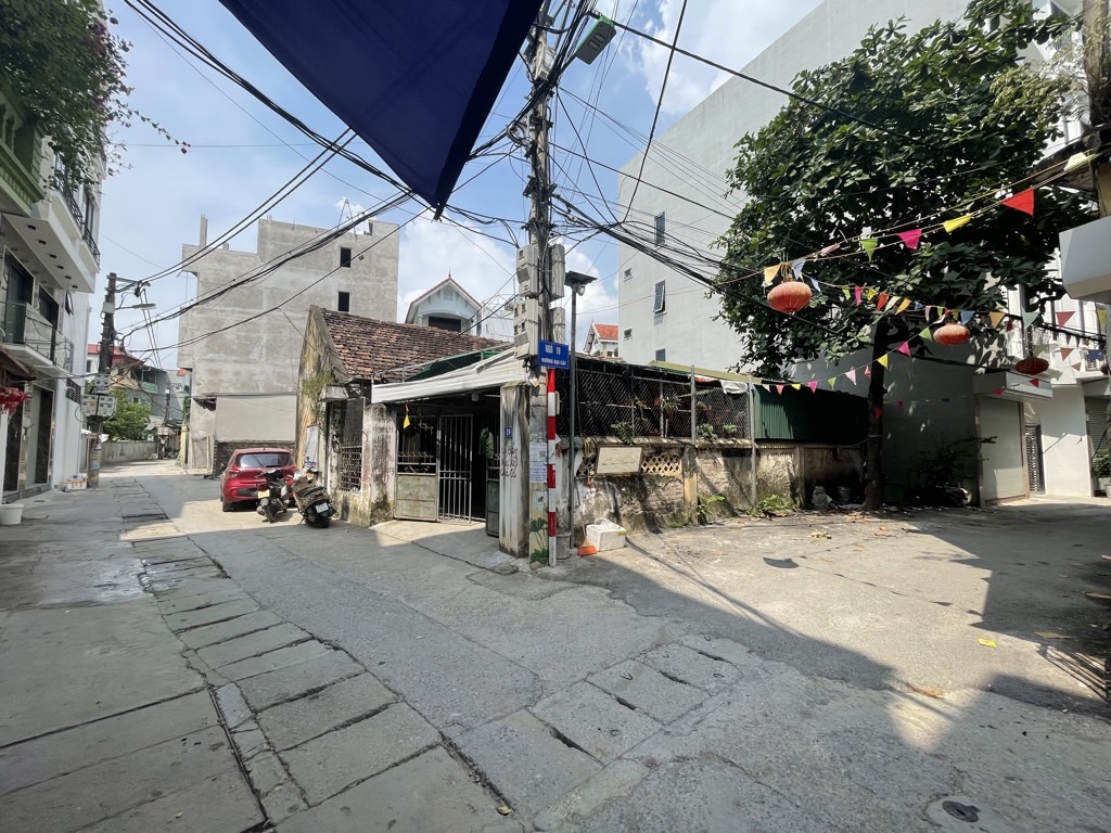 Bán nhà riêng 6 tầng có thang máy, Bắc Từ Liêm, ô tô đỗ cửa, sổ đỏ nở hậu. Chỉ hơn 6 tỷ.