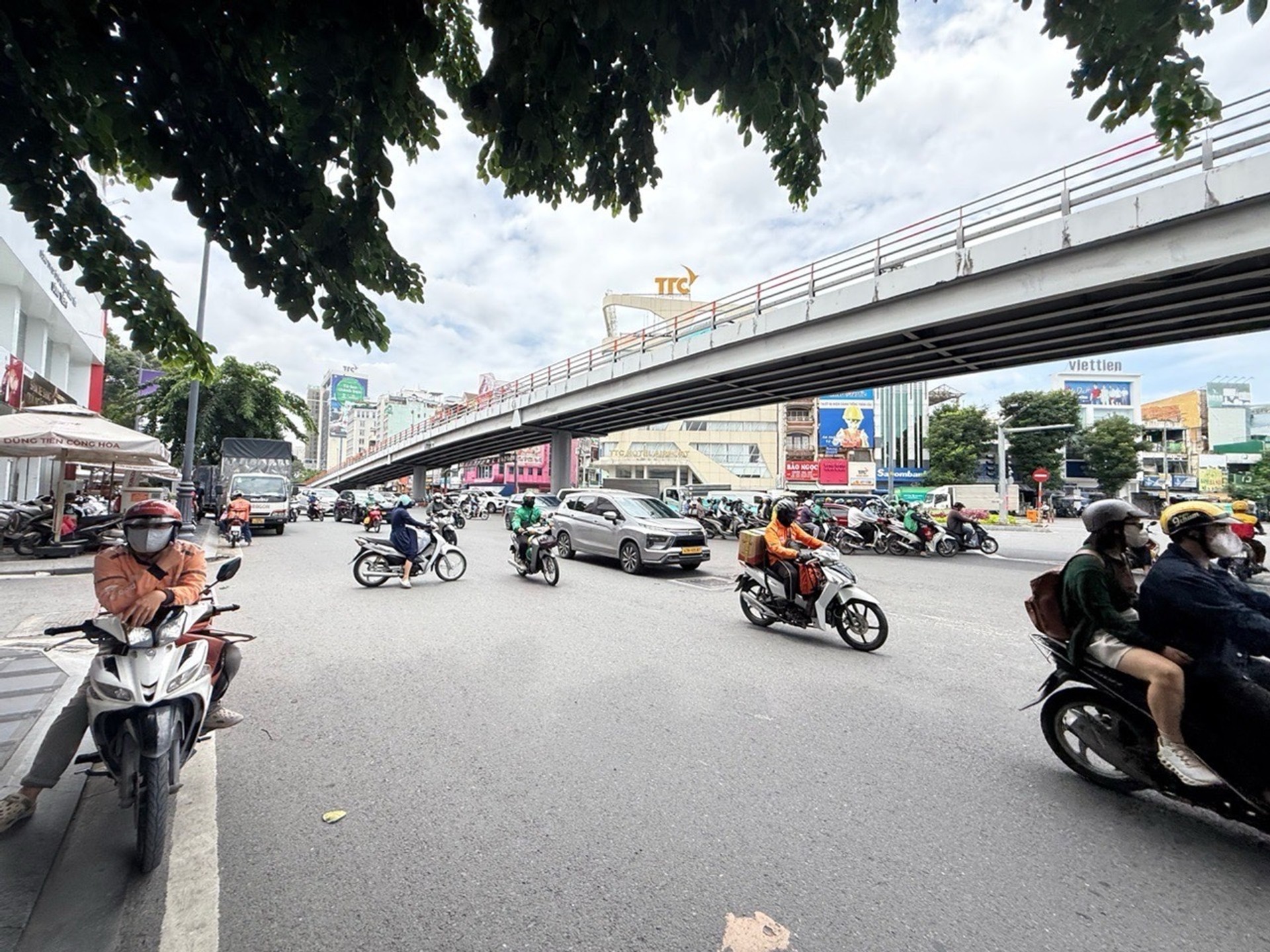 Cơ hội hiếm có sở hữu nhà 2 tầng gần Thăng Long, Tân Bình giá tốt
