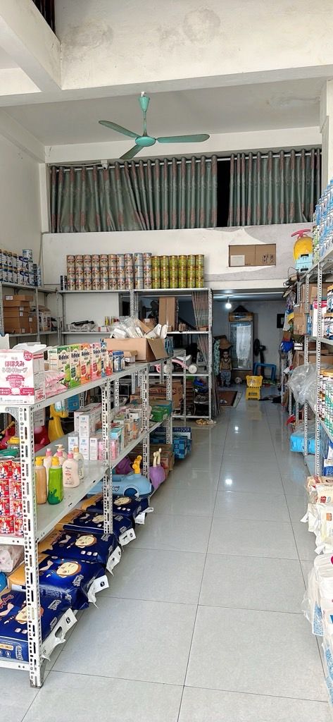 Nhà phố kinh doanh đắc địa, gần cầu Thăng Long