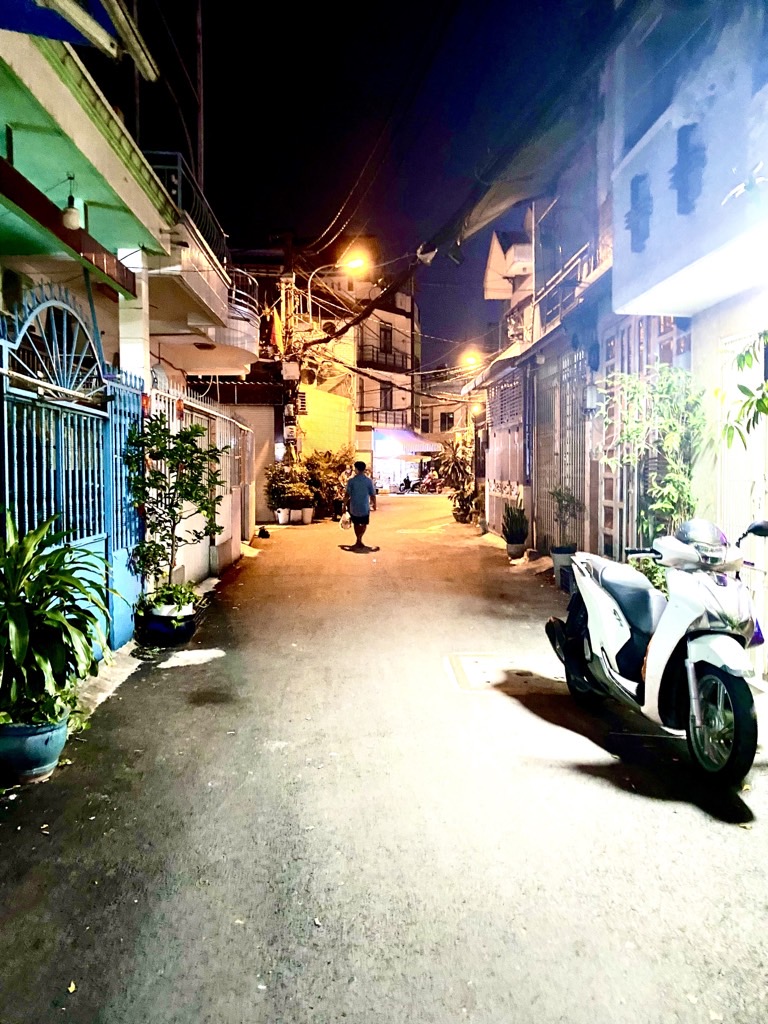 Nhà nhỏ xinh, tiện nghi ngay Bà Hom, chốt nhanh giá tốt!