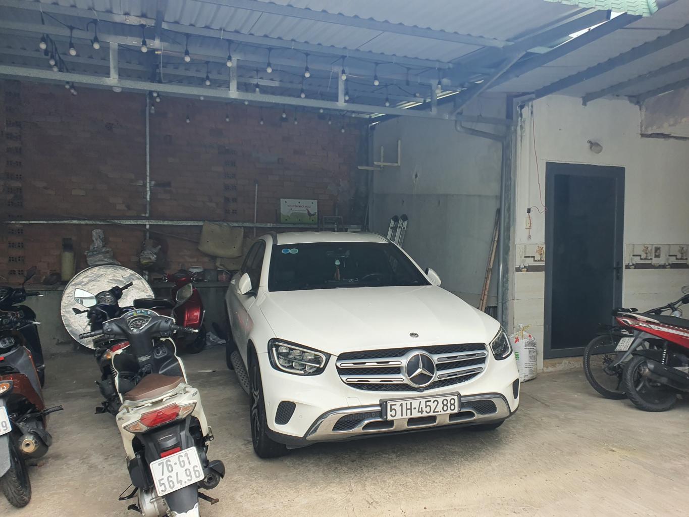 Nhà PVĐ sát vành đai 3 đt:1127m2 25x50m đang kinh doanh căn hộ dịch vụ,dòng tiền ổn định 150/tháng