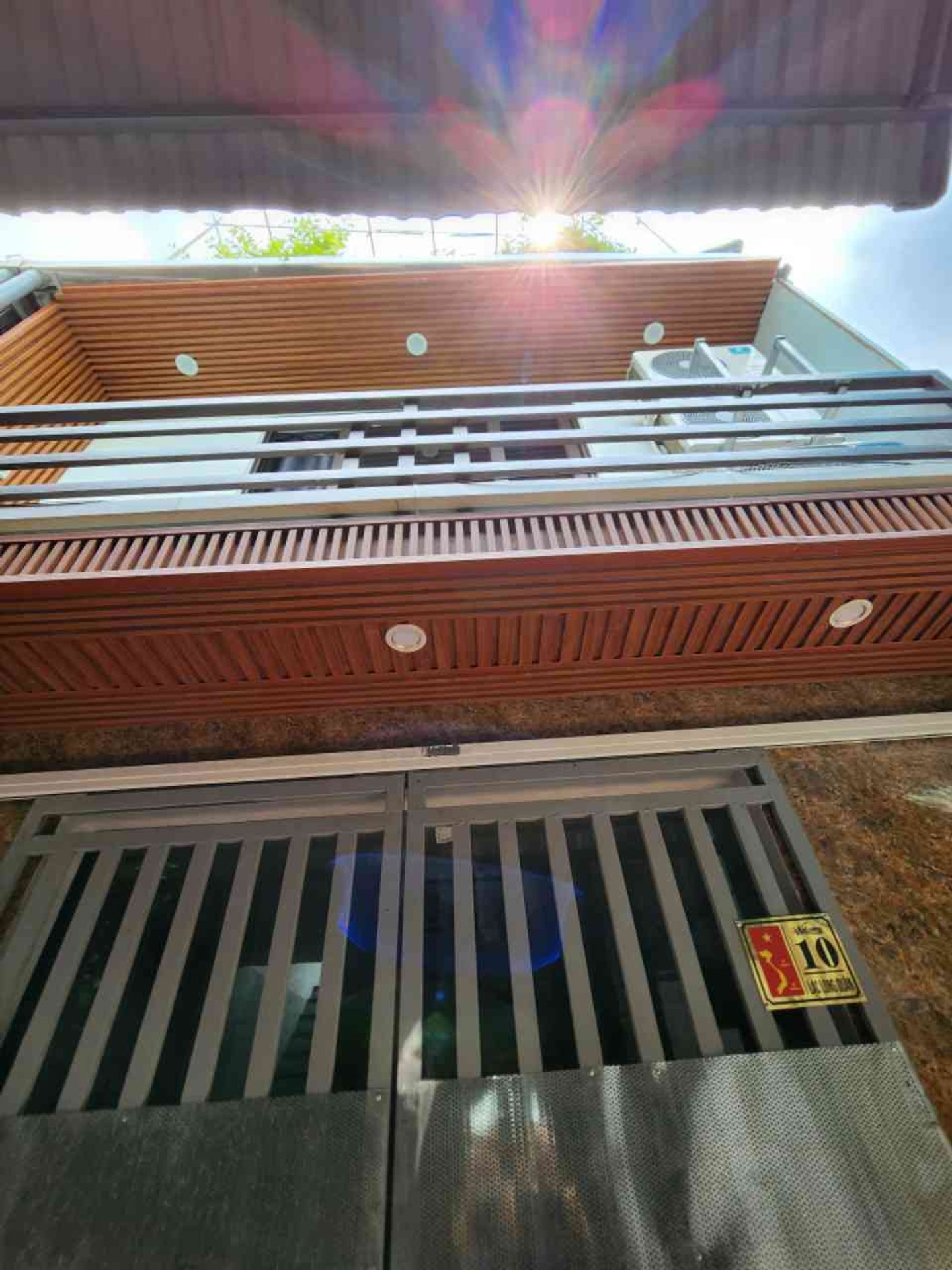 445.17.8.10 Lạc Long Quân 3 tầng 34m² 2.47 tỷ