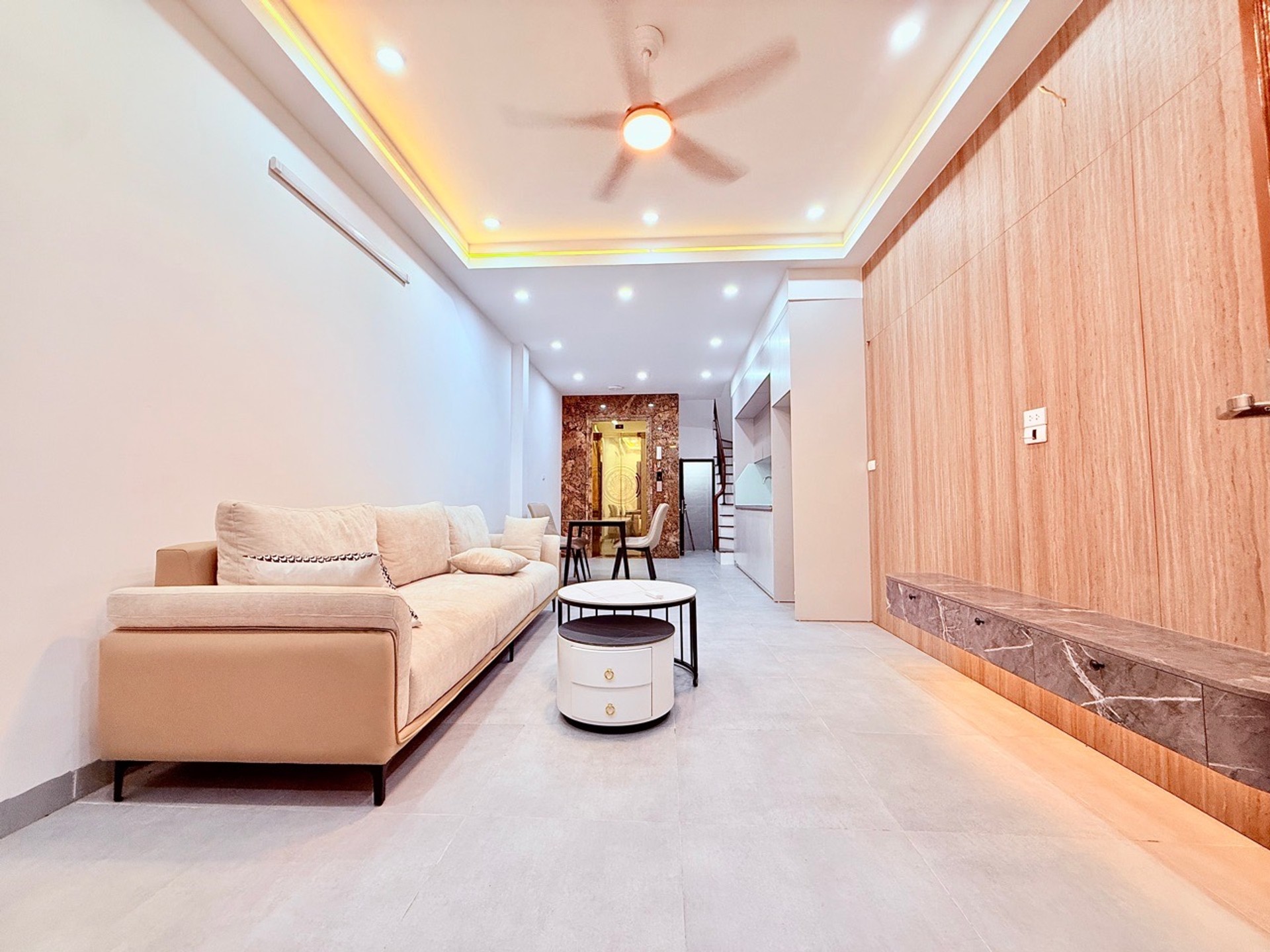 Bán Nhà Đại La - Thang Máy - Gần ĐH Kinh Tế Quốc Dân - 12.9 tỷ