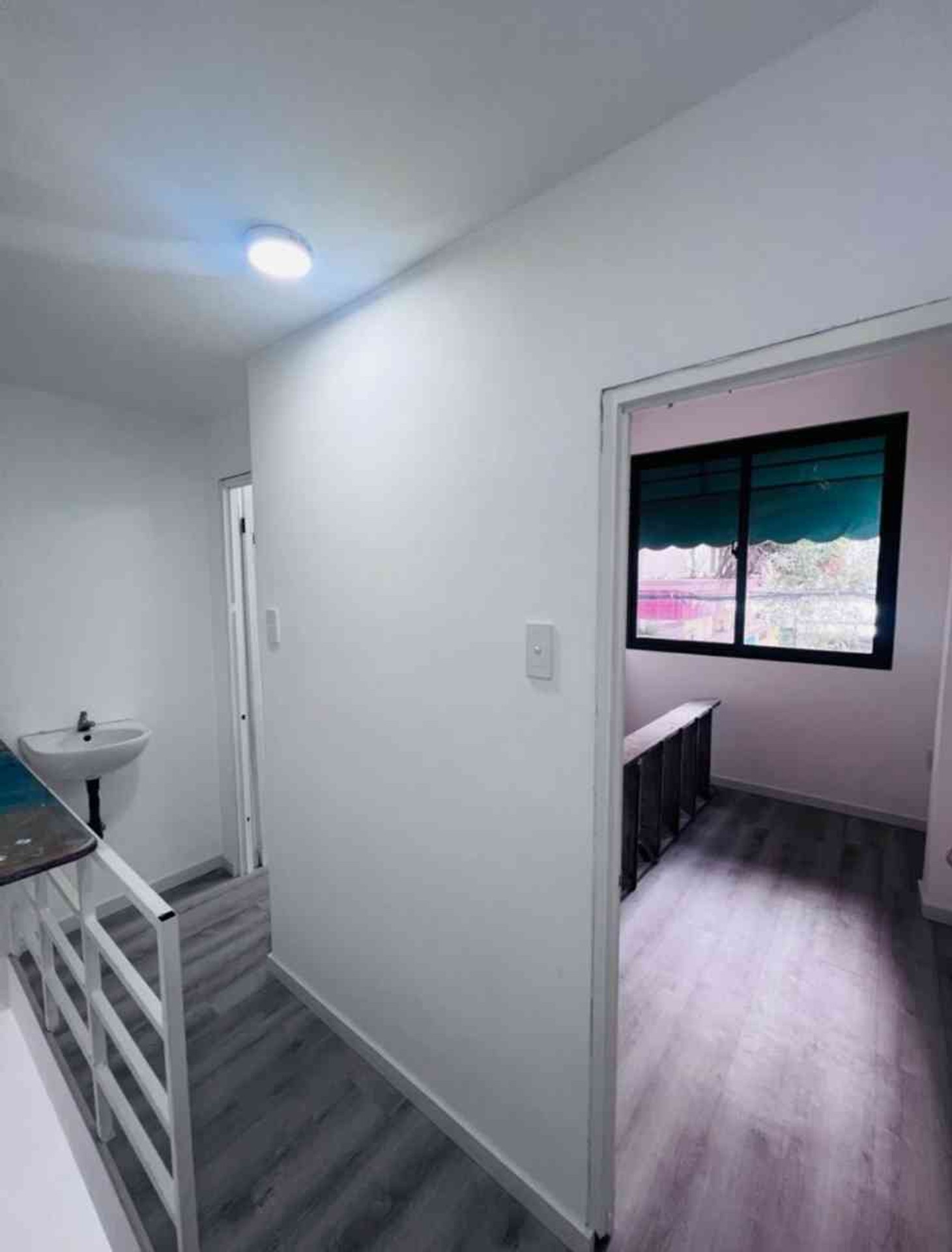 Bán nhà riêng 2 tầng tại Hàn Hải Nguyên quận 11, diện tích 14m2, giá 2.4 tỷ
