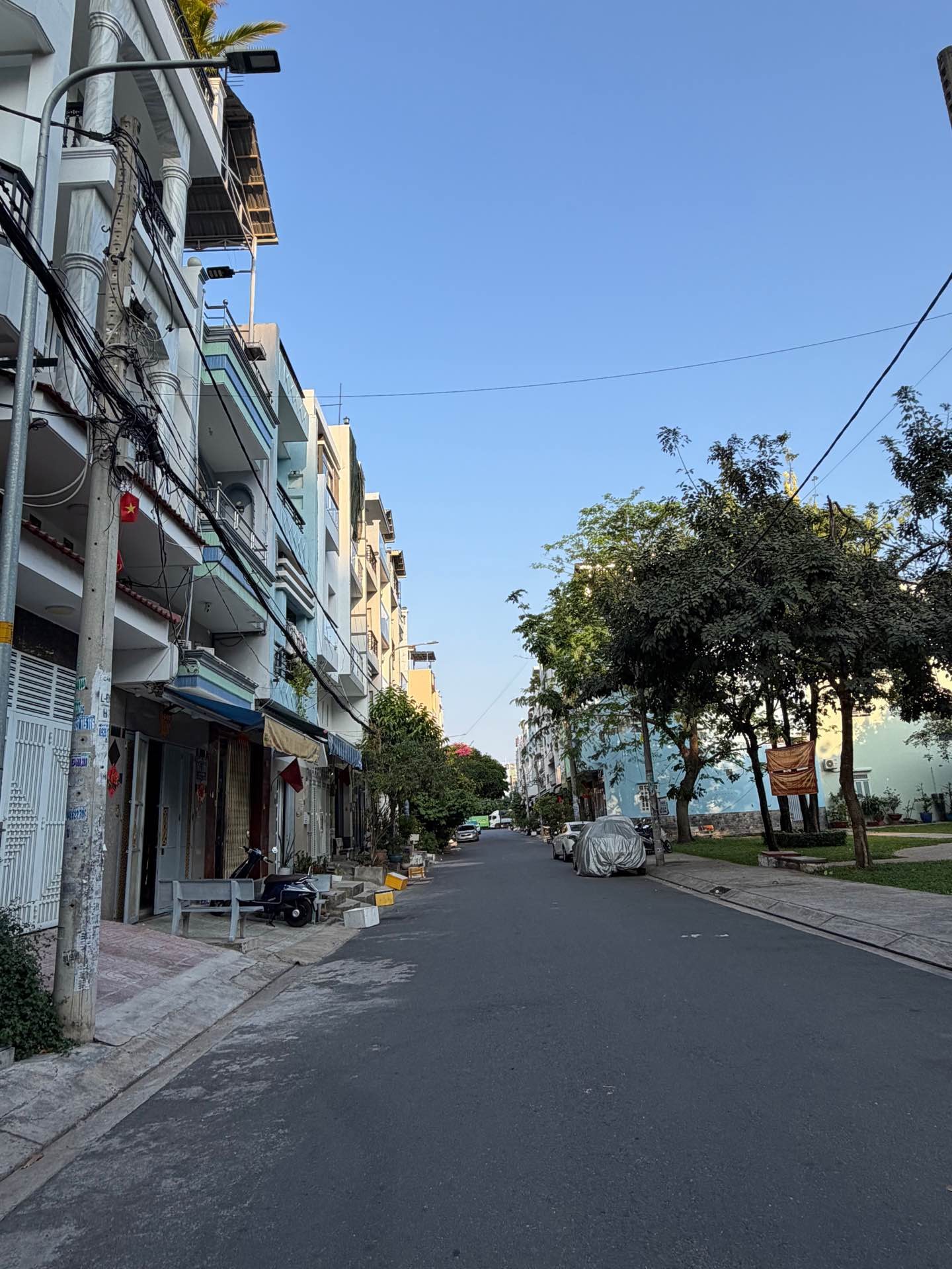 Bán nhà mặt phố quận 6, 64m2, 5 tầng, mặt tiền 4m, pháp lý chuẩn,view công viên ,rất thoáng mát.