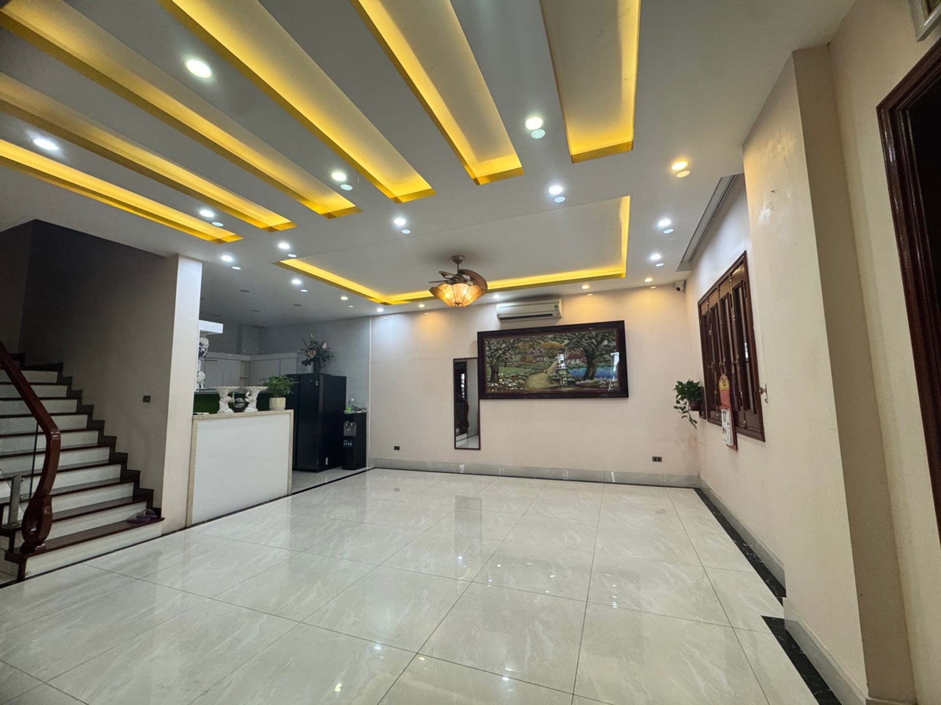 BIỆT THỰ SONG LẬP 144m2 XÂY 3,5 TẦNG KHU ĐÔ THỊ EUROWINDOW- CẦU TỨ LIÊN -ĐÔNG HỘI ĐÔNG ANH