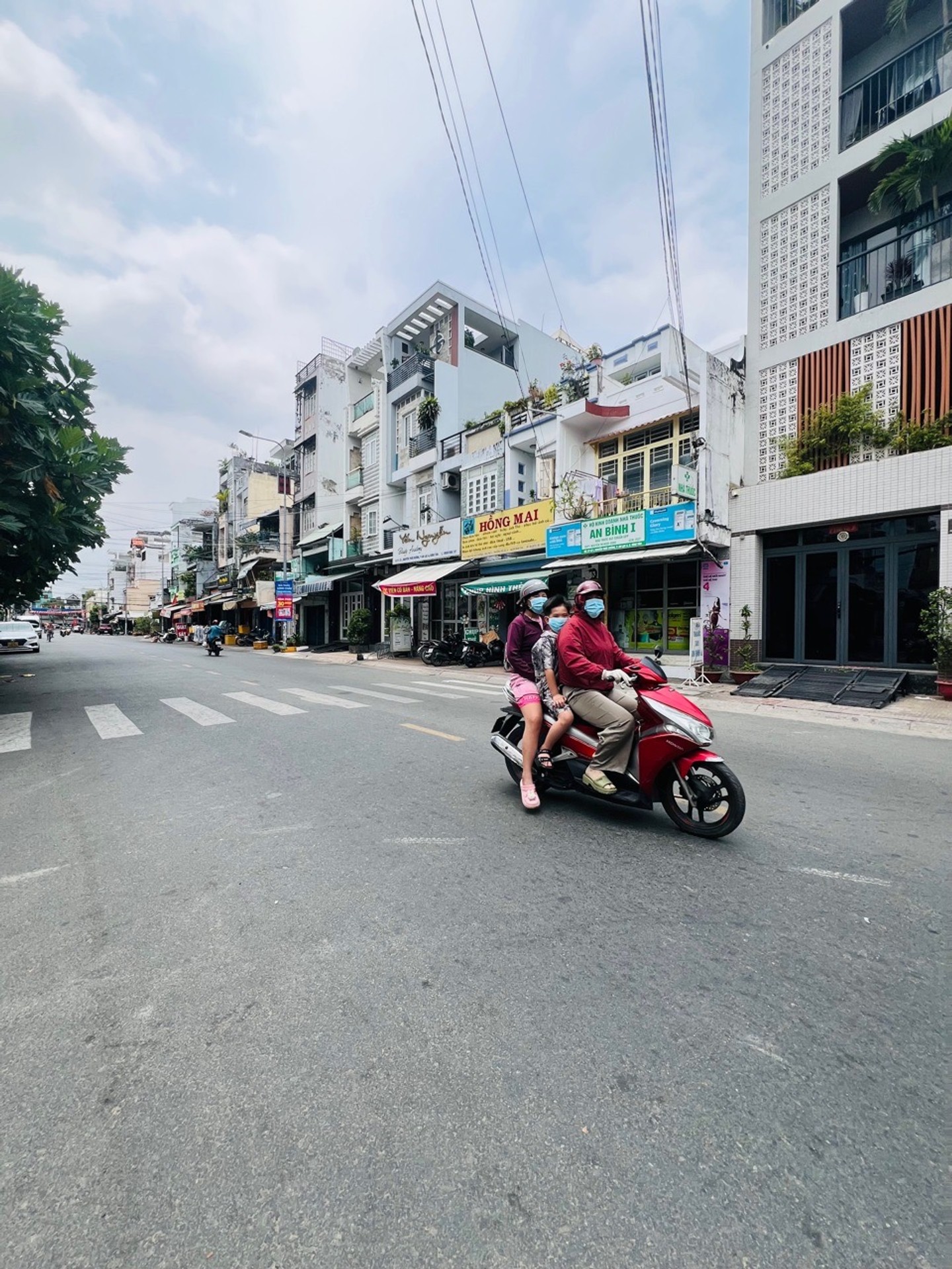 Bán nhà 3 tầng 76m2 khu Tên Lửa Bình Tân, giá 8.5 tỷ