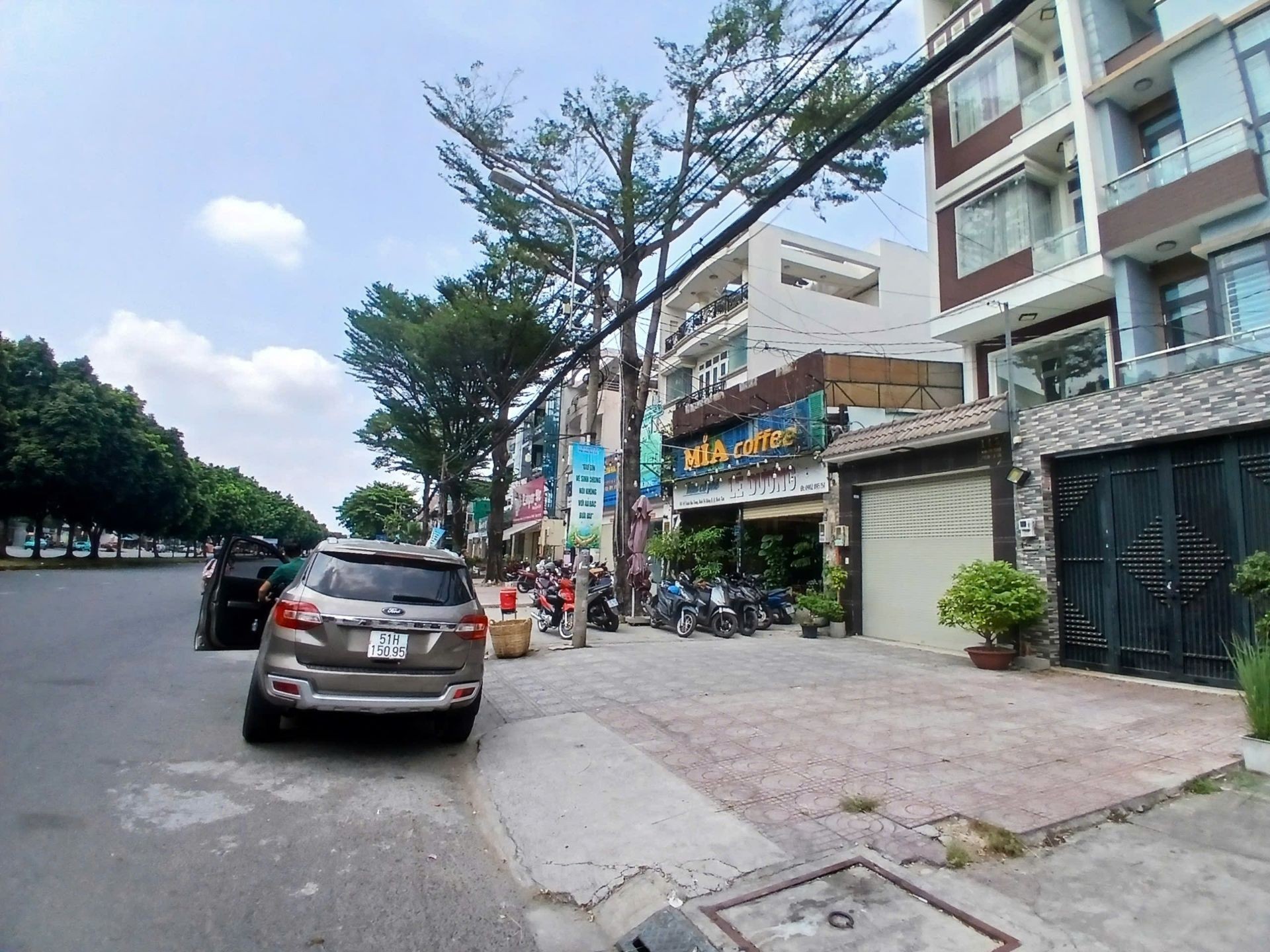 Bán nhà mặt phố 4 tầng 84m2 tại Bình Tân, giá 17 tỷ