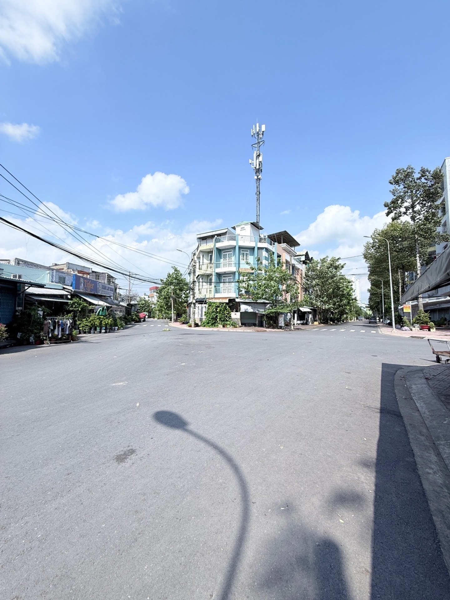 Bán nhà mặt phố 4 tầng 100m2 tại khu bàn cờ, giá 9.5 tỷ