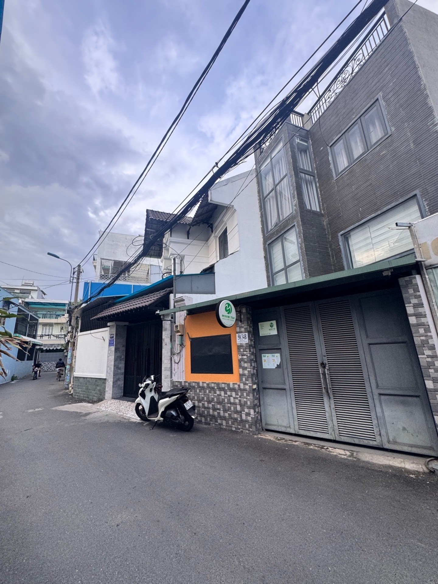 Nhà riêng 3 tầng rộng 53m² tại khu vực Linh Tây, tiện nghi hiện đại, giá hợp lý