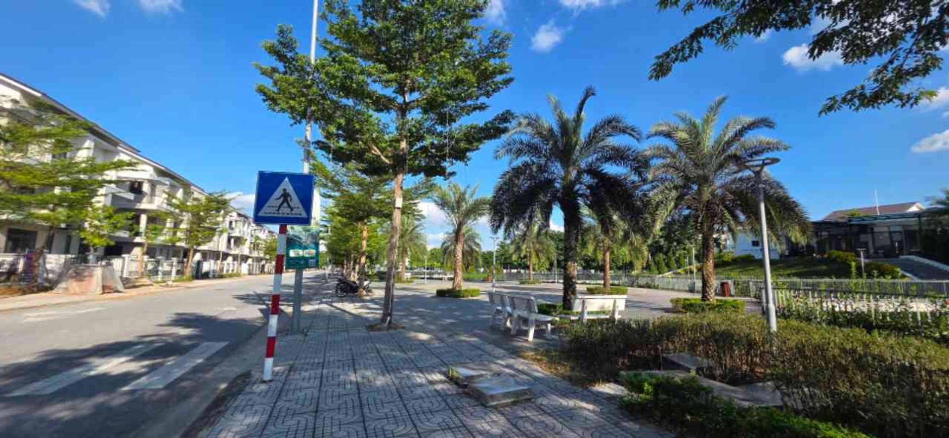 Bán biệt thự liền kề 4 tầng diện tích 100m2 tại Từ Sơn Bắc Ninh
