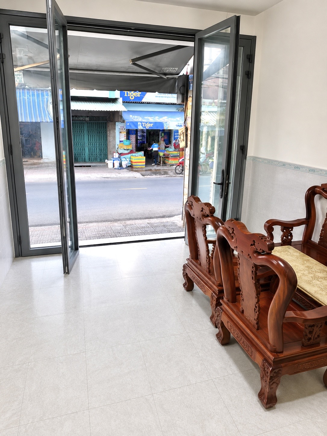Chỉ 5.5 tỷ nhà mặt tiền LÊ ĐÌNH CẨN,DT (44M²)hẻm xetải tránh,vào ở ngay(KK0709).