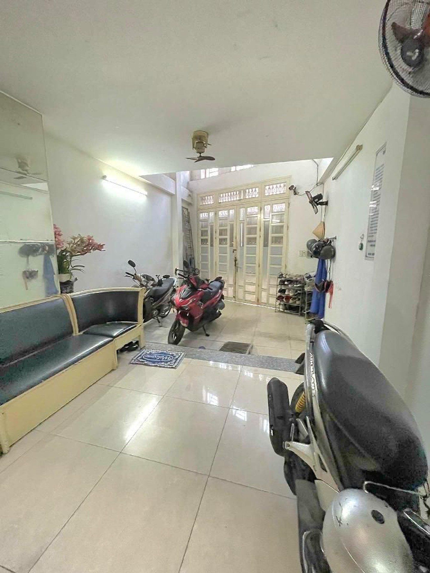 Nhà mặt phố 5 tầng hai mặt tiền Quận 6 giá 17,3 tỷ