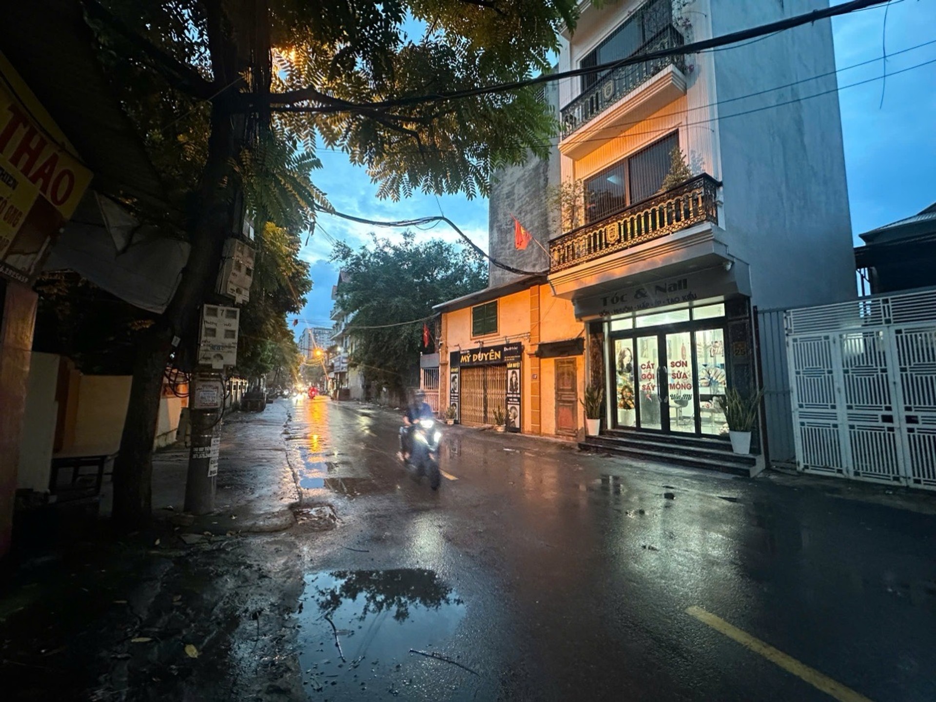 Cơ hội vàng sở hữu đất mặt phố kinh doanh sầm uất Quang Lãm giá tốt