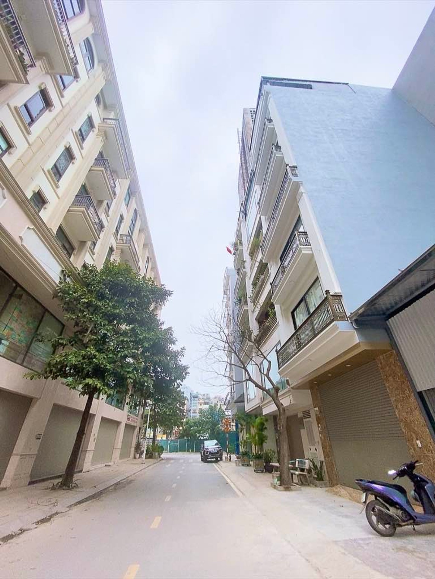 HOA HẬU 7 TẦNG THANG MÁY- VIEW HIMLAM- Ô TÔ TRÁNH- VỈA HÈ RỘNG . GIÁ TỐT