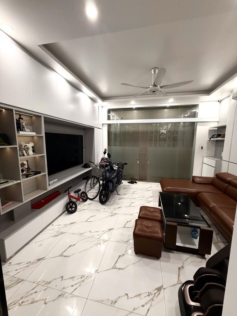 Nhà đẹp 6 tầng gần trường Tiểu học Khương Mai, ô tô đỗ cửa, tặng full nội thất