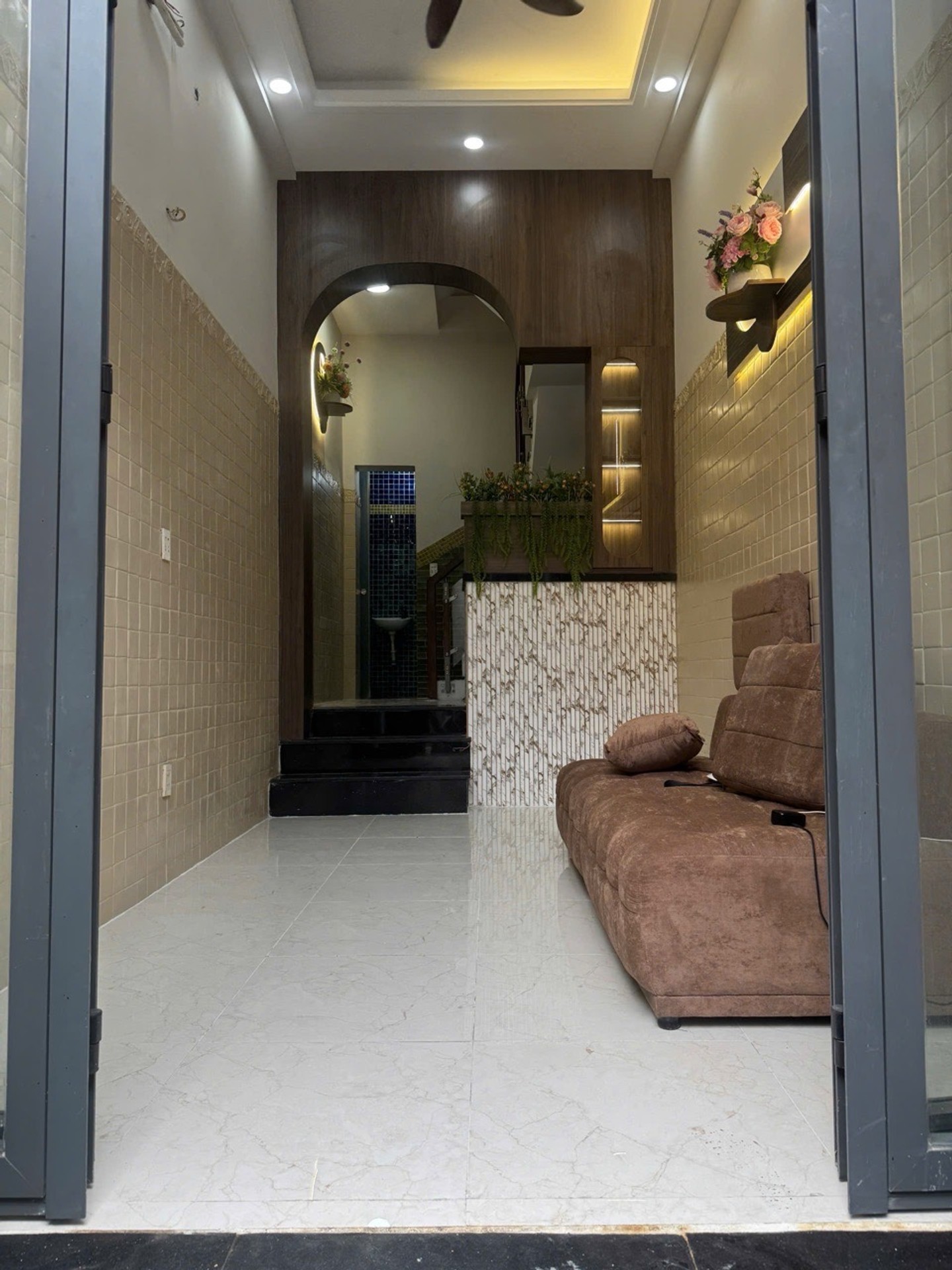 Nhà 3 tầng 2PN tại Hậu Giang, giá bán 3.98 tỷ