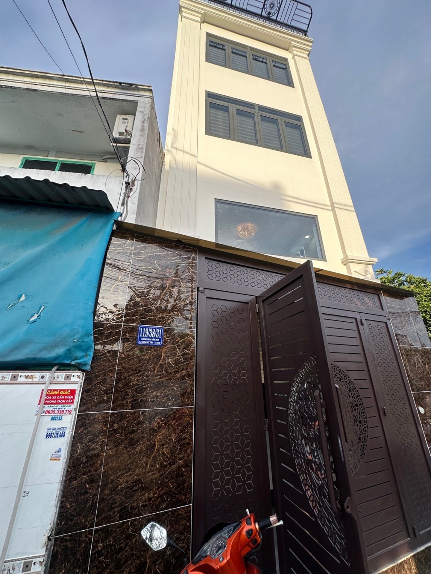 🔥 HƠN 4 TỶ SỞ HỮU NHÀ 4 TẦNG MỚI KENG – HẺM XE HƠI 6M! 🔥
🏡 PHAN VĂN HÙM – 4,4x9M – 36M².