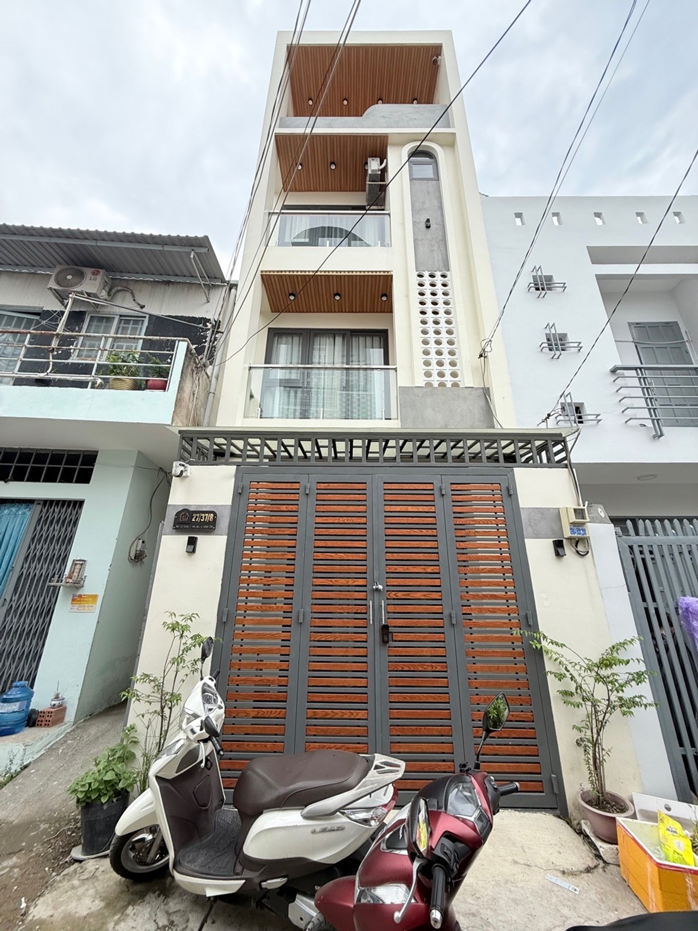 Bán nhà riêng 4 tầng tại phường An Lạc, TP.HCM, hẻm xe hơi tránh, diện tích 80m2