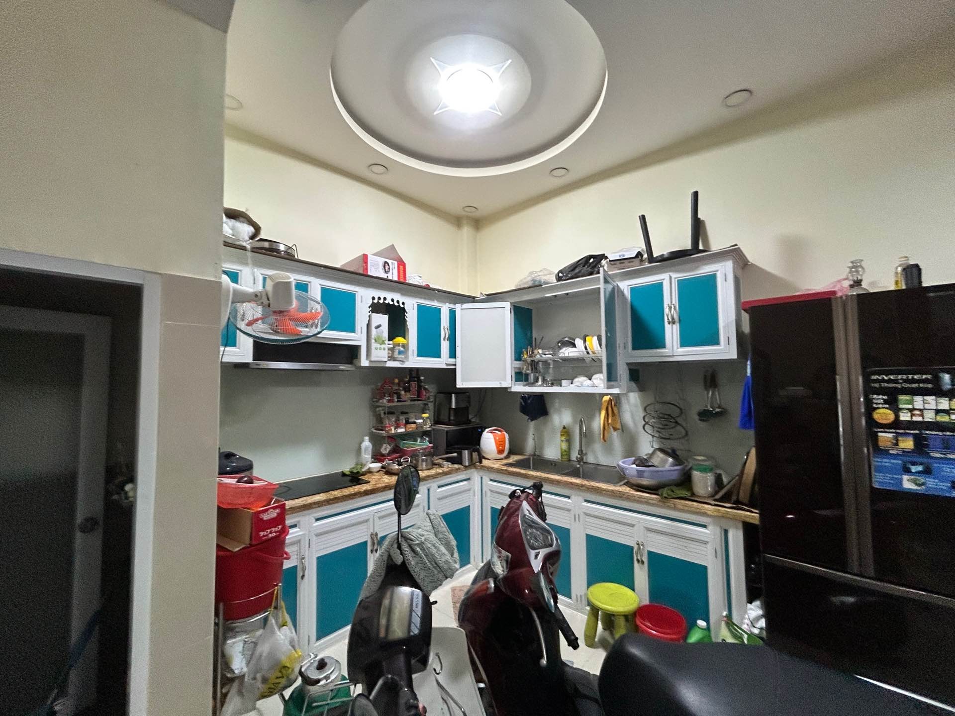 Bán nhà 4 tầng 4PN, hẻm ô tô 8m Hồng Bàng 37m2