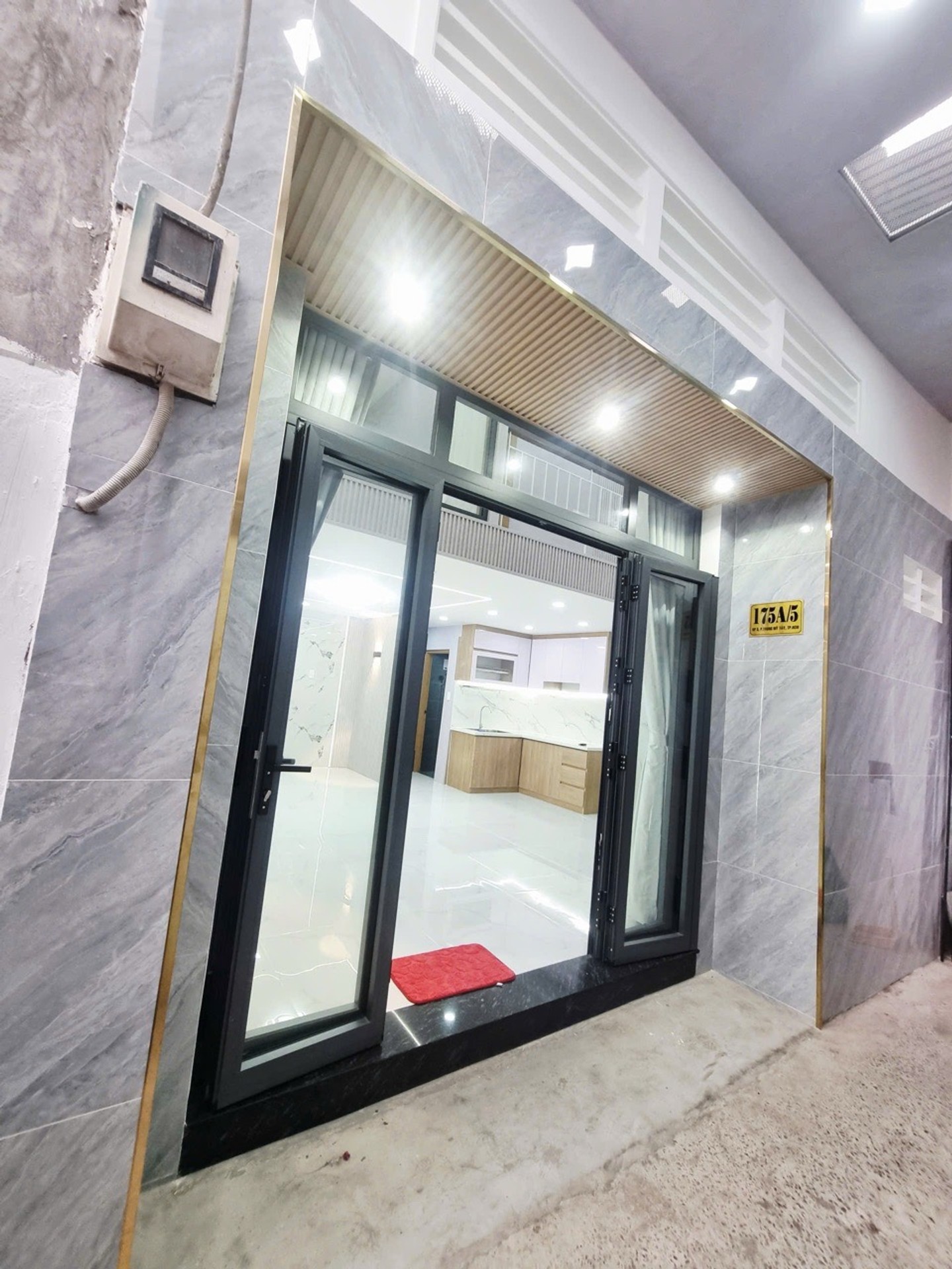 Bán nhà riêng 2 tầng 38m2 tại Trung Mỹ Tây, quận 12, hai mặt tiền tiện lợi