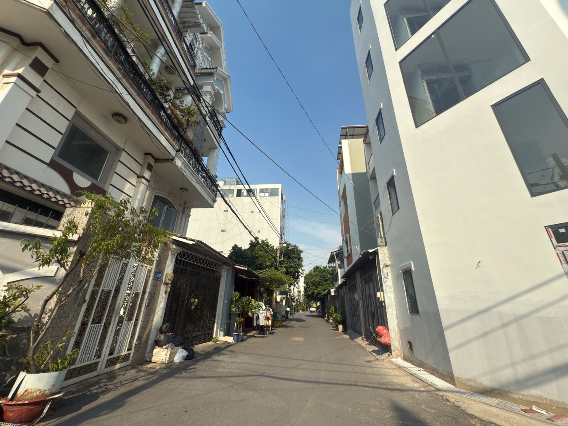 Bán nhà riêng 78.4m2 khu dân trí cao tại quận TP HCM