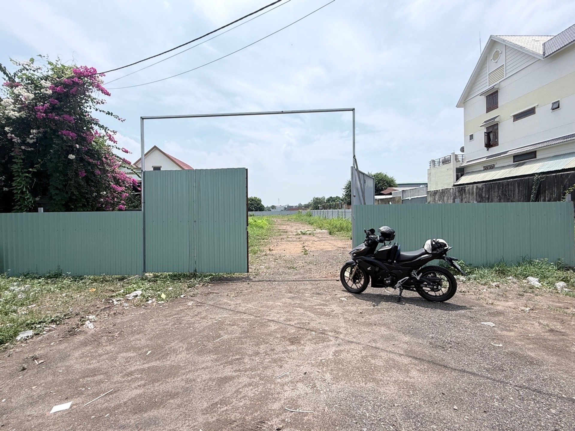 Bán đất mặt tiền Đỗ Văn Dậy xã Tân Hiệp Hóc Môn diện tích 200m2 có pháp lý rõ ràng