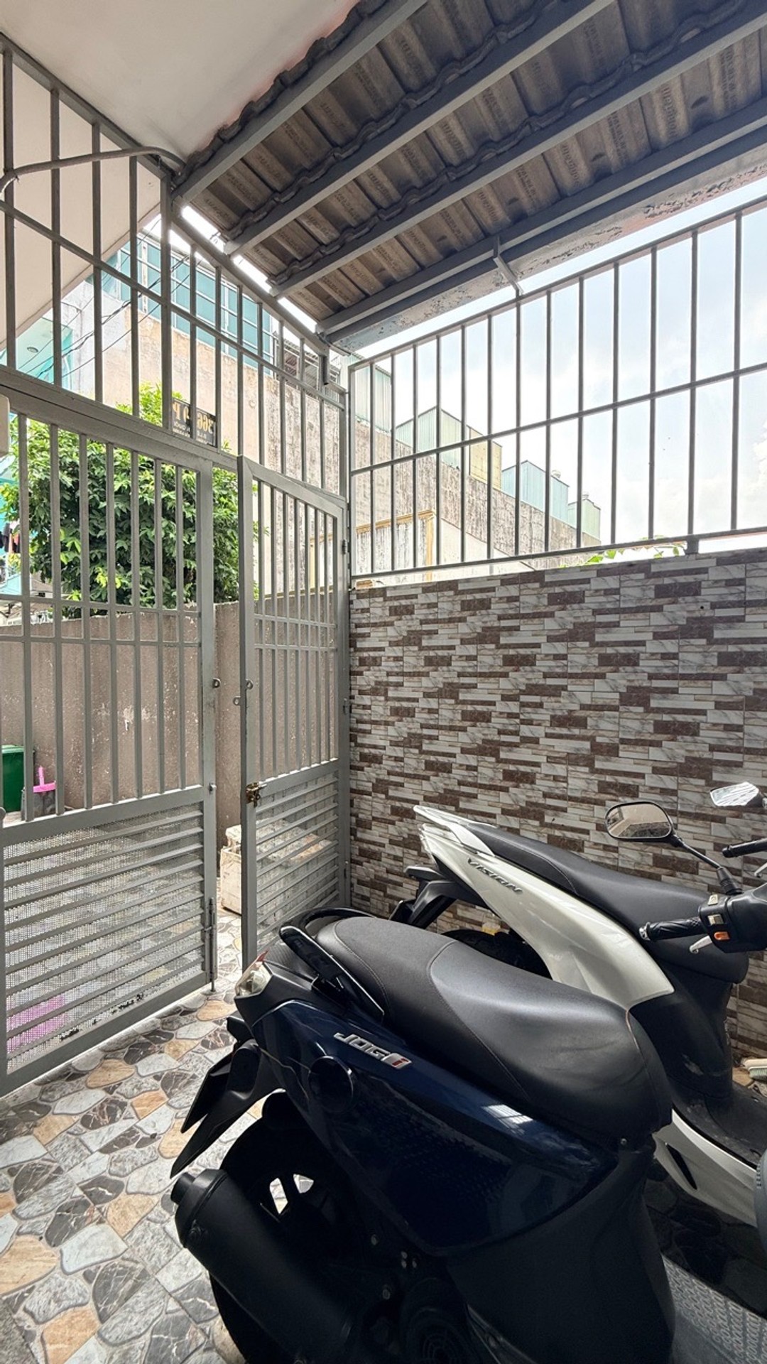 Nhà 4 tầng 24.8m2 có 5 phòng ngủ, giá 3 tỷ tại quận Bình Tân