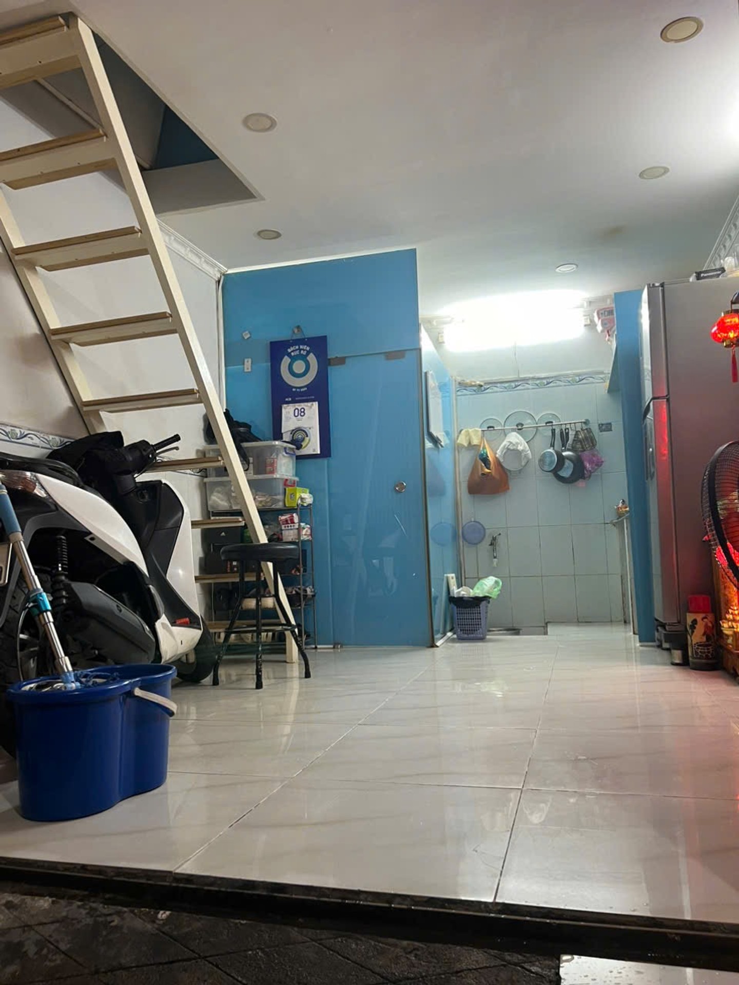 Bán nhà 2 tầng 16m2 có nhiều hướng vào tại Bình Phú Quận 6