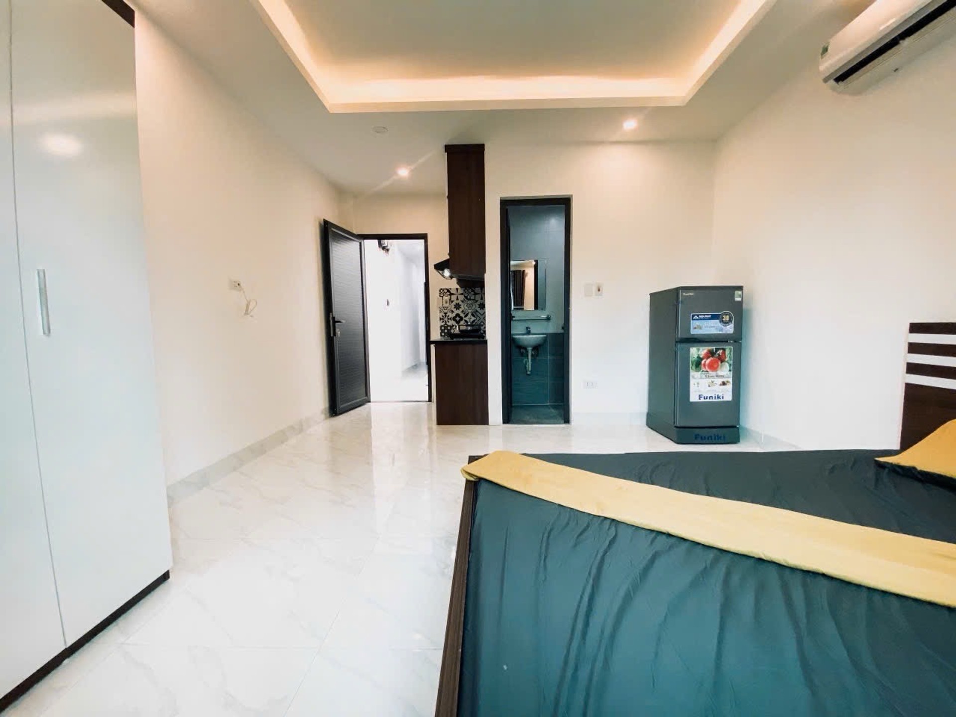 Bán nhà riêng 5 tầng 13 phòng quận Đống Đa, vị trí Láng, thu nhập thuê ổn định