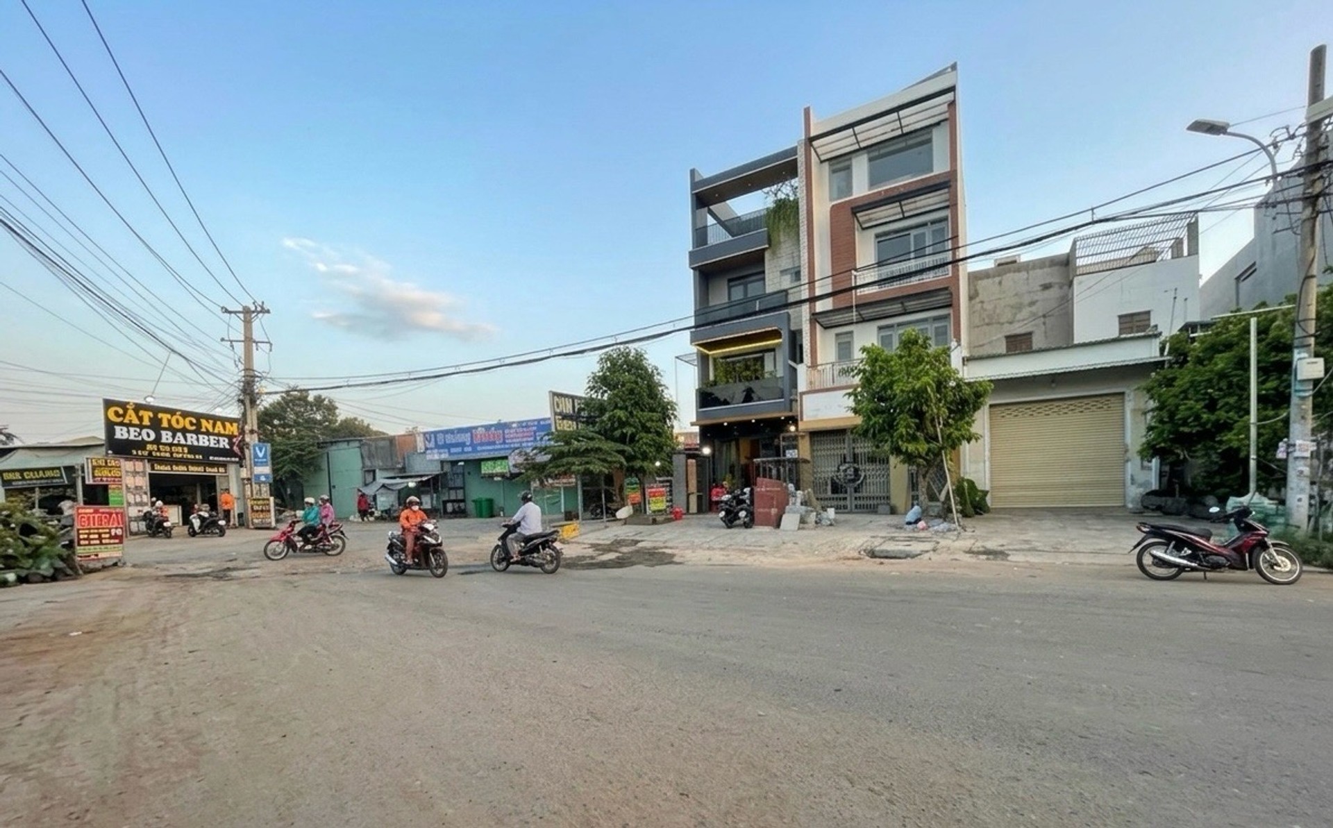 Cơ Hội Vàng Sở Hữu Nhà Riêng Hẻm Xe Tải Bình Thành Giá Tốt