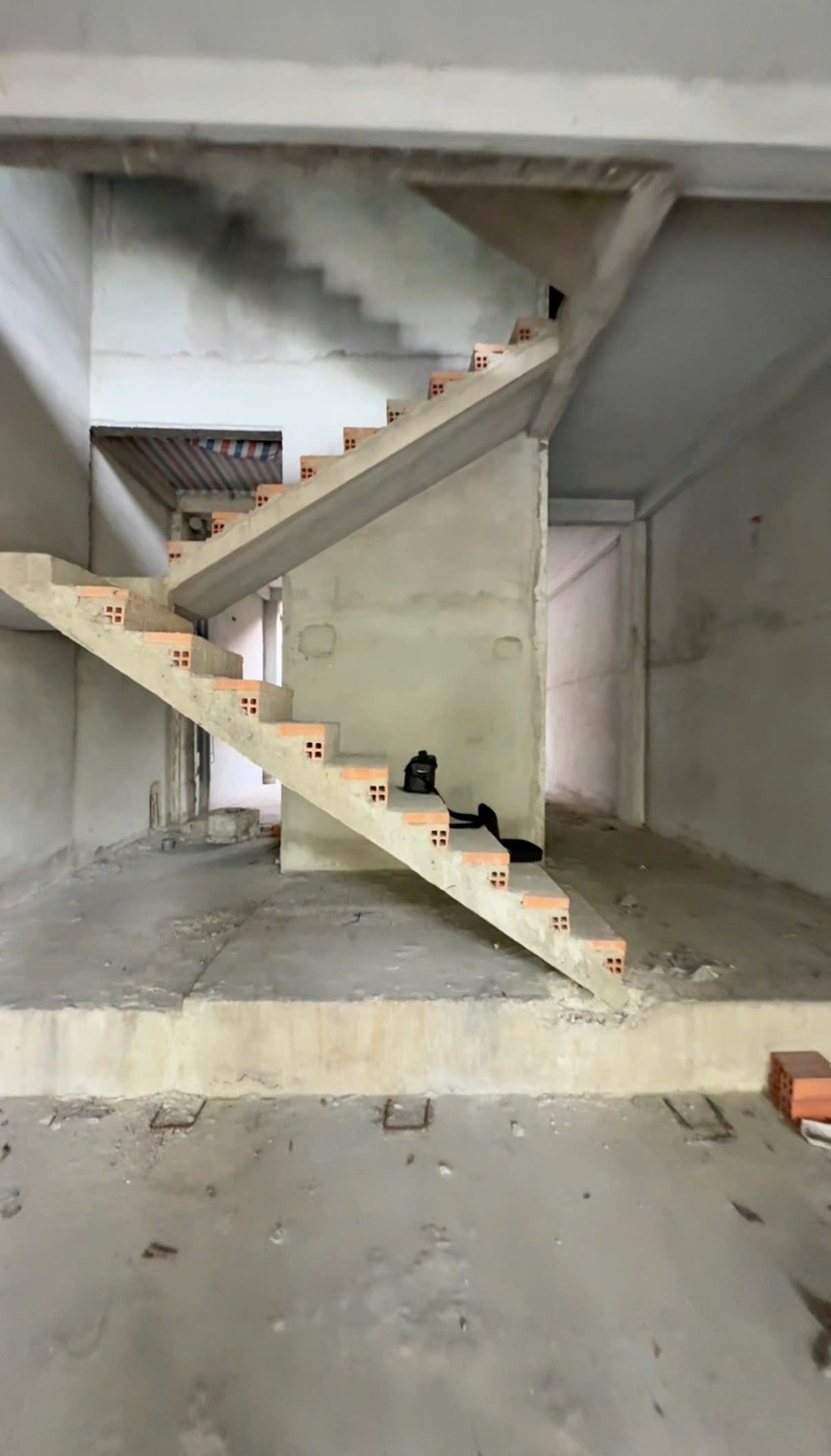 Bán nhà mặt phố 6 tầng, 85m2, phường Thạnh Mỹ Lợi Cũ, giá 16.7 tỷ