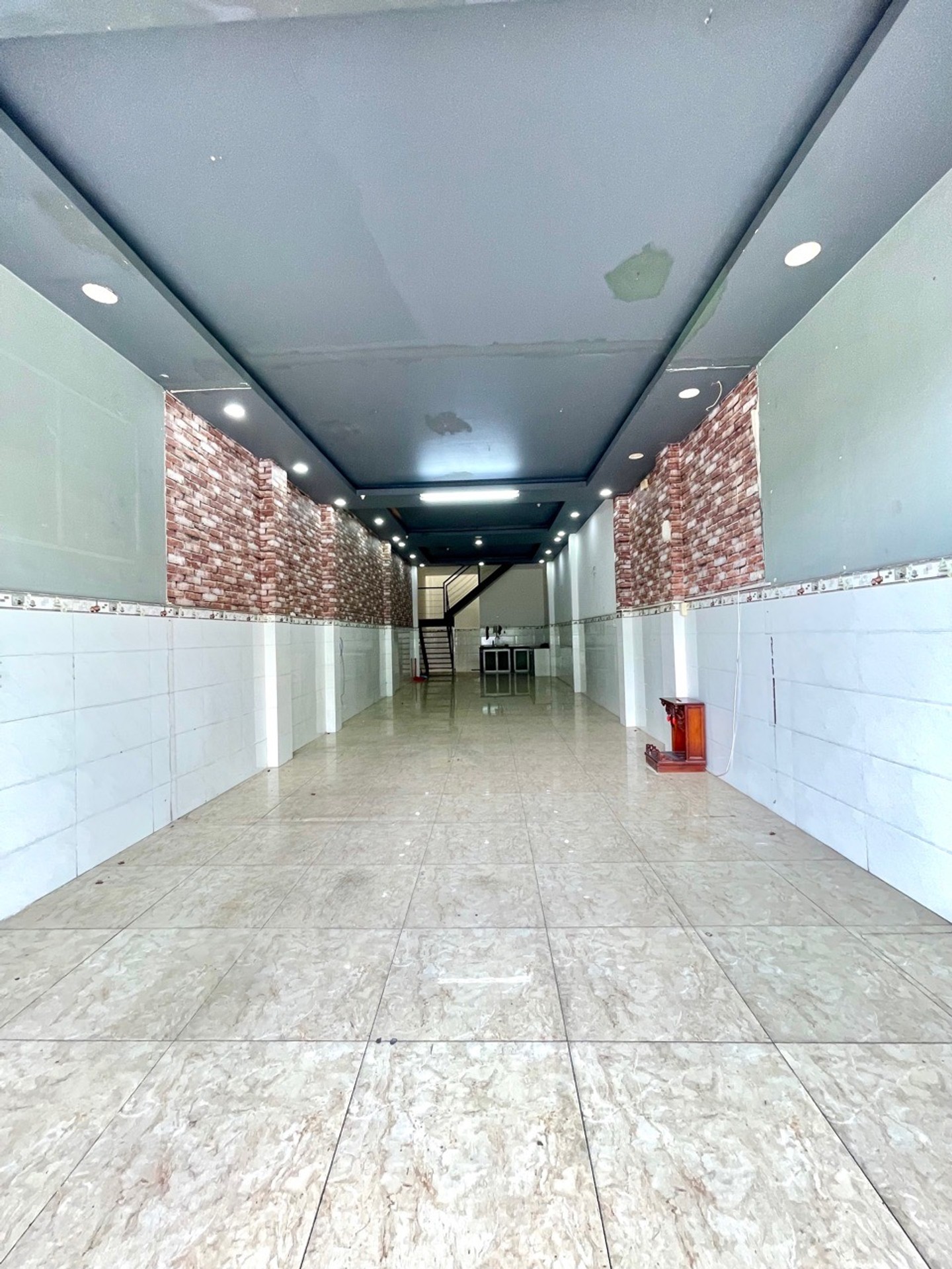 Bán nhà mặt phố 2 tầng rộng 78m2 tại phường Phú Thạnh, Tân Phú