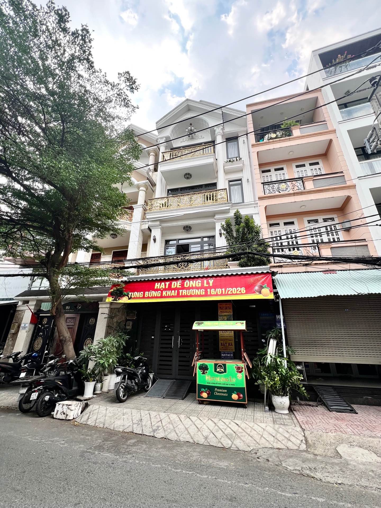 Bán nhà mặt phố 5 tầng, diện tích 128m2 tại trung tâm Tân Phú