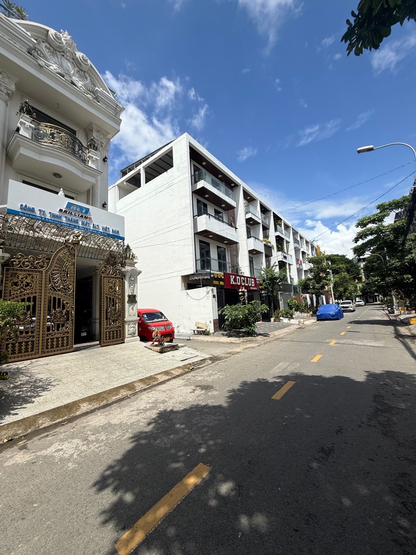 Biệt thự phố tân cổ điển góc 2 mặt tiền khu Tên Lửa Bình Tân, cơ hội sở hữu hiếm có