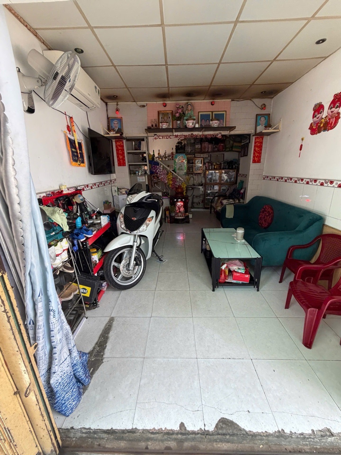 Nhà 2 tầng nhỏ gọn, góc 2 mặt hẻm tại Tân Hoà Đông