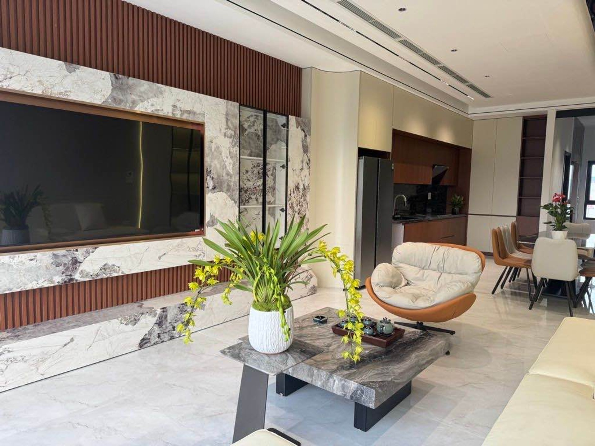 BÁN NHÀ BÁT KHỐI 70M2- 7 TẦNG THANG MÁY - GARA Ô TÔ - 18.9 TỶ