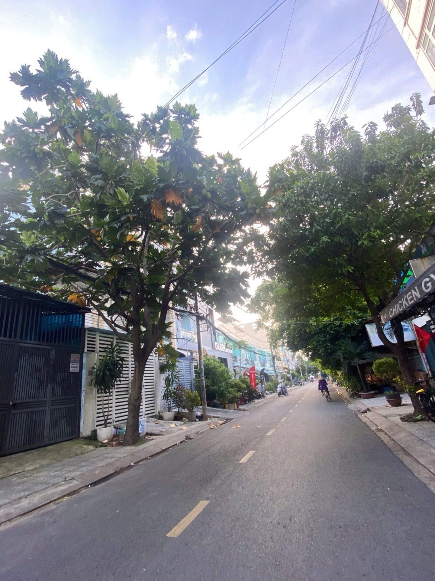 Bán nhà mặt phố Quận 6, 4 tầng, 5 phòng ngủ, giá 17.5 tỷ