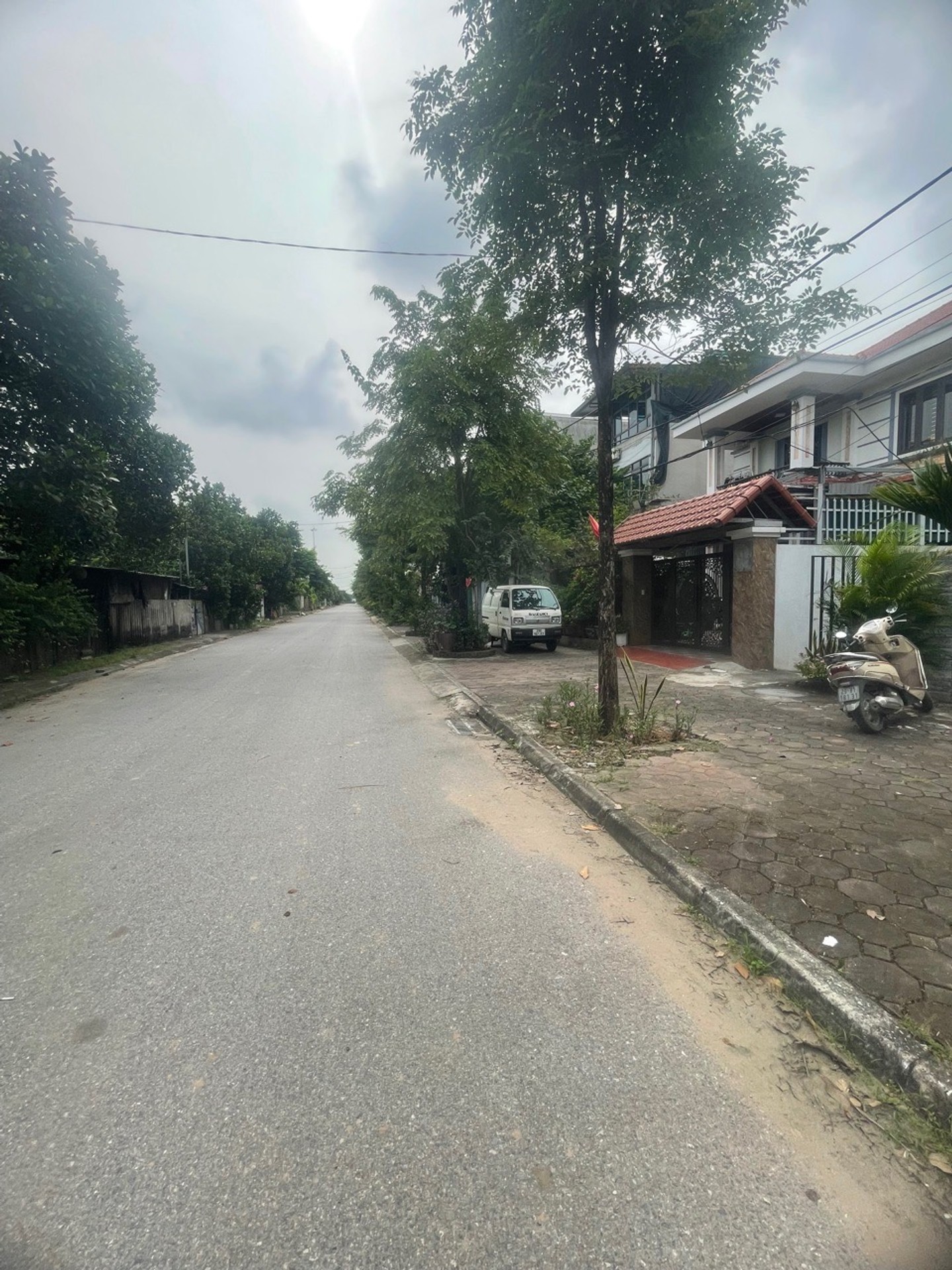 Biệt thự đơn lập 4 mặt thoáng tại Nam Hồng, 204m2, 3 tầng