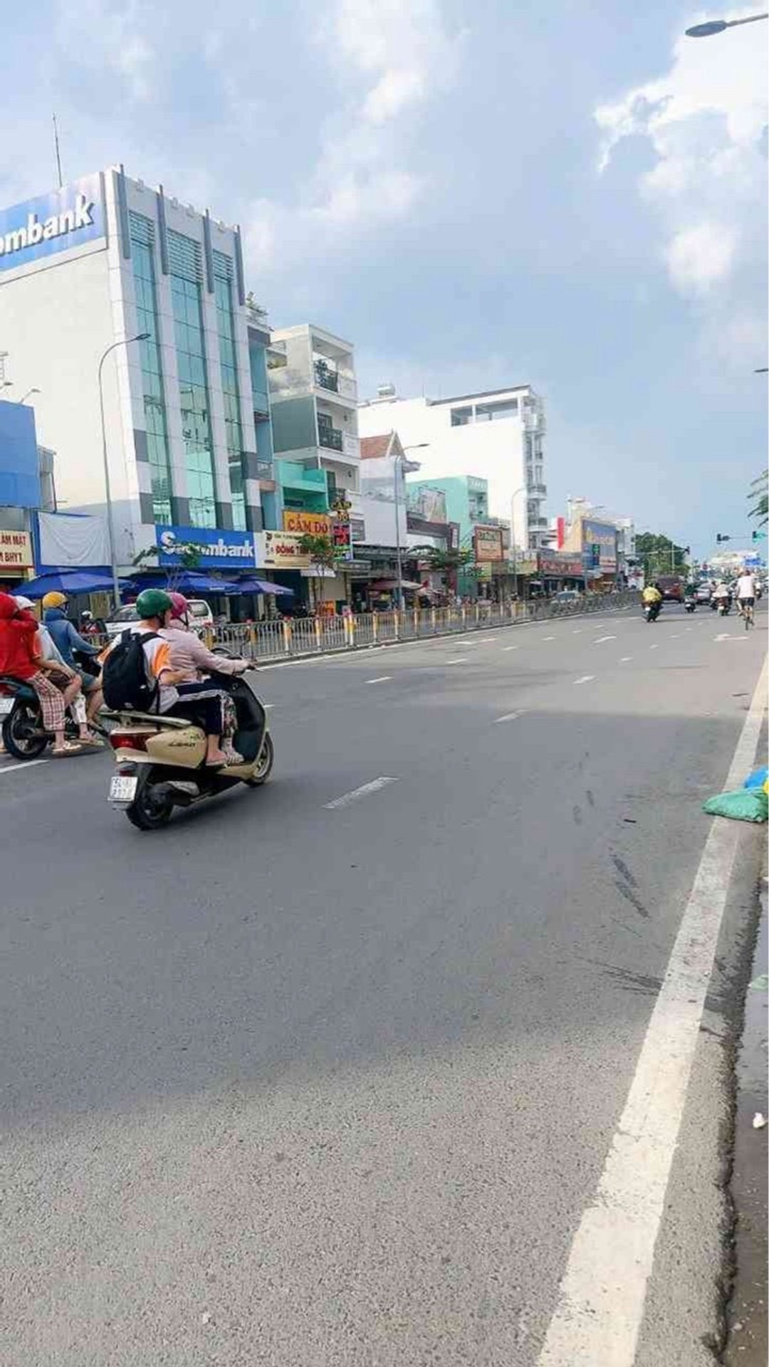 Nhà mặt phố lô góc 2 mặt tiền Tân Kỳ Tân Quý, 4 tầng, 3 phòng ngủ