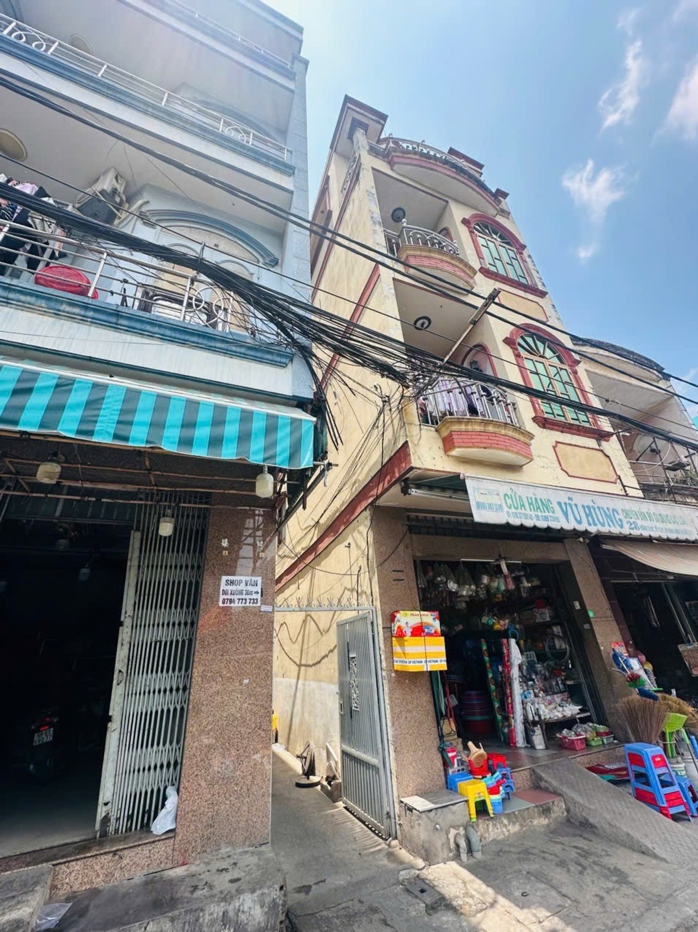 Bán nhà riêng tại Tô Ký, Quận 12, diện tích 180m2, mặt tiền rộng 9.3m