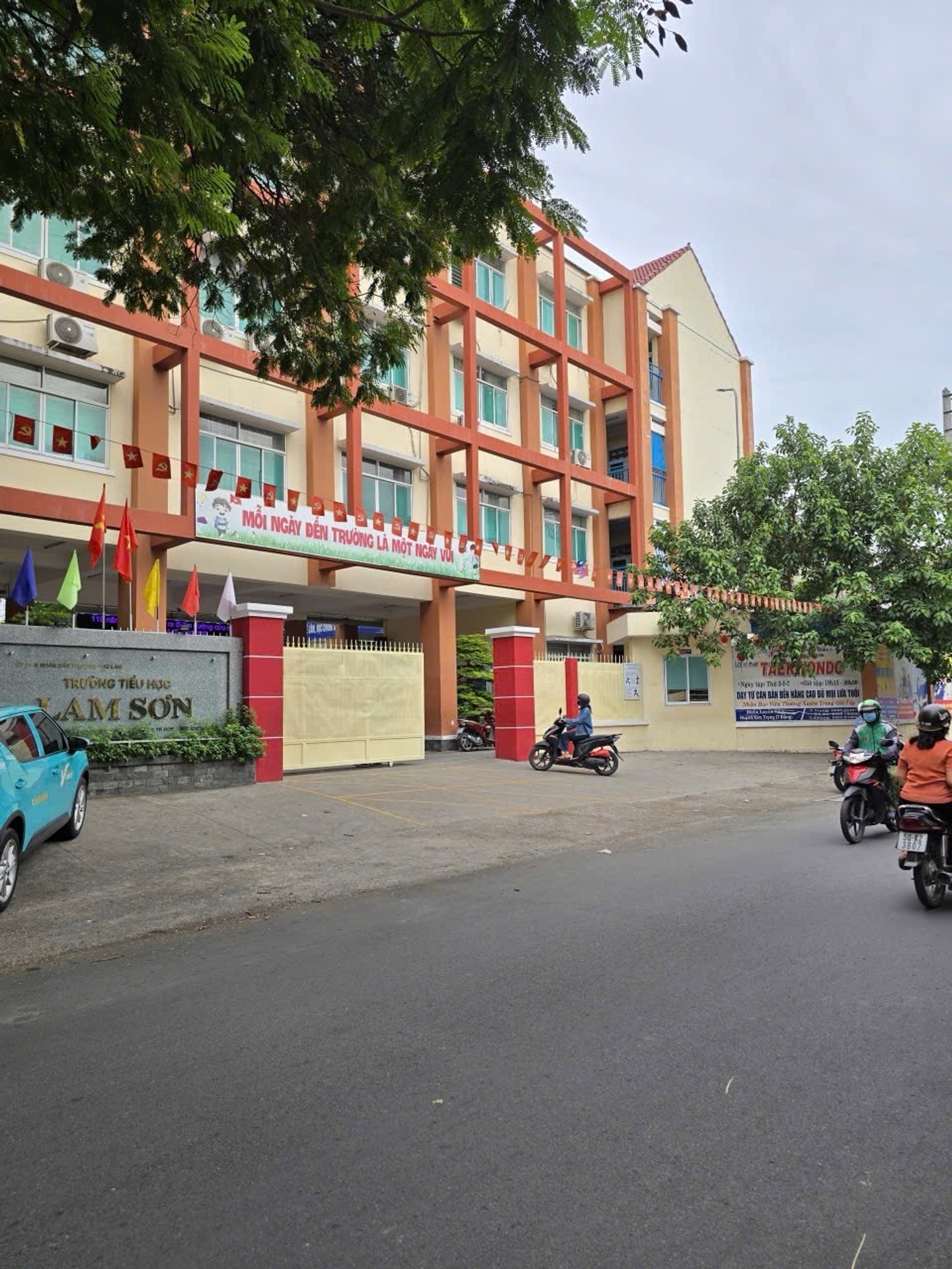 Nhà 2 tầng 30m2 đường Kinh Dương Vương, phường Phú Lâm, Quận 6