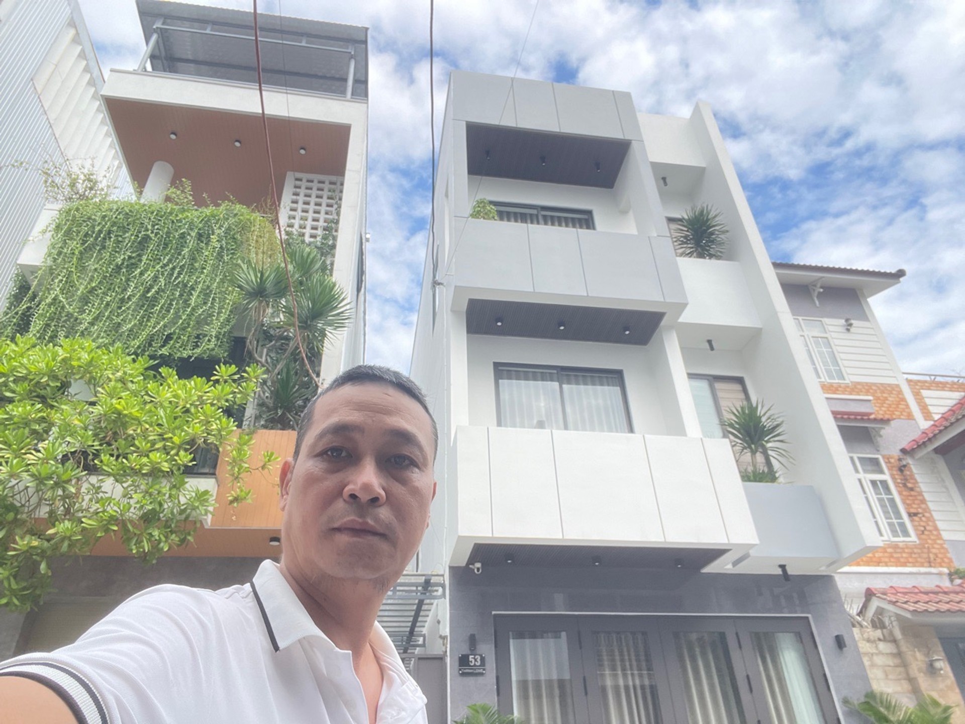 Nhà mặt phố Thanh Long, đẳng cấp 3 tầng, rộng rãi, sát biển