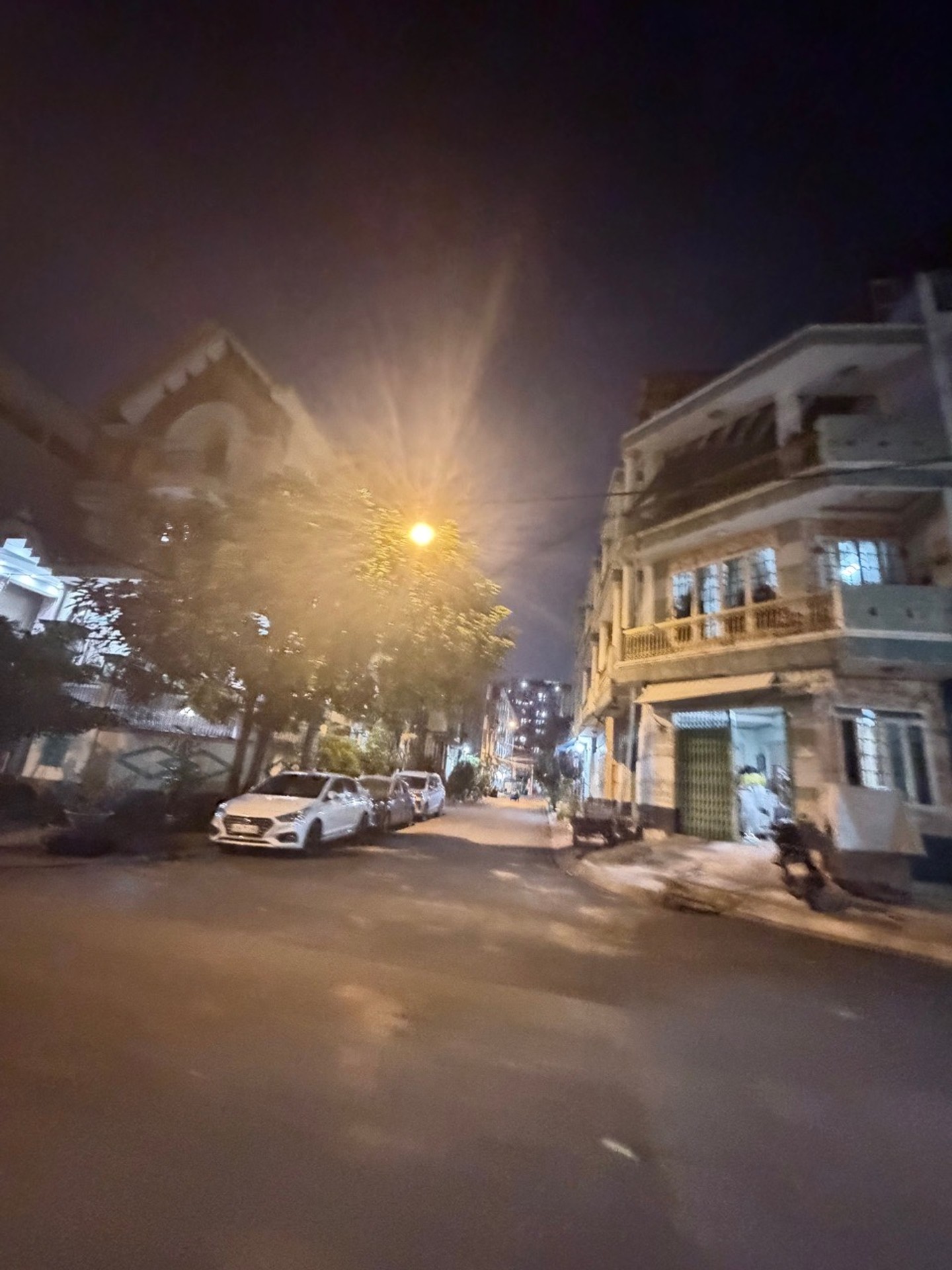 Bán nhà mặt phố 3 tầng mặt tiền 5m tại Bà Hom giá 11,49 tỷ
