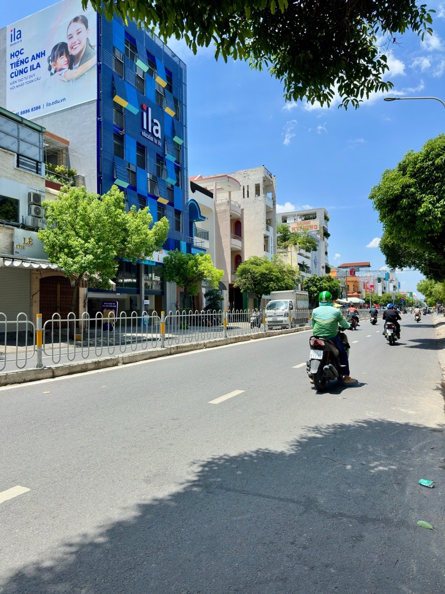 Nhà mặt phố 2 tầng 152,5m2, mặt tiền rộng, Phú Thọ Hòa, giá 17 tỷ