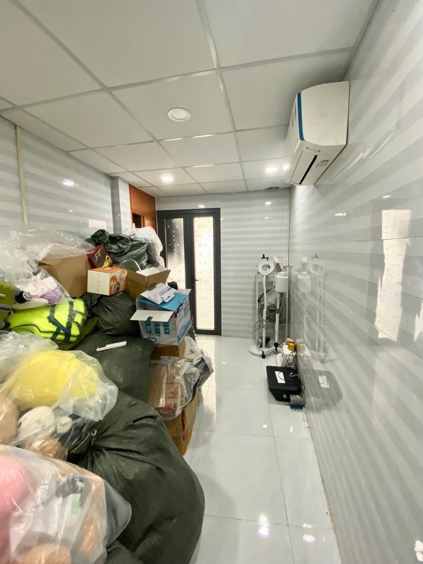 Nhà 2 tầng giá tốt Quận 10 - Cơ hội hiếm khó bỏ lỡ