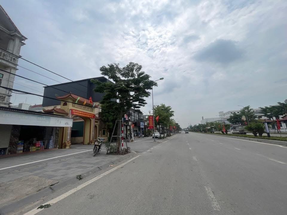 Bán đất 77.5m2 hướng Tây Nam, ngõ ô tô, giá 4.9 tỷ tại Đông Anh