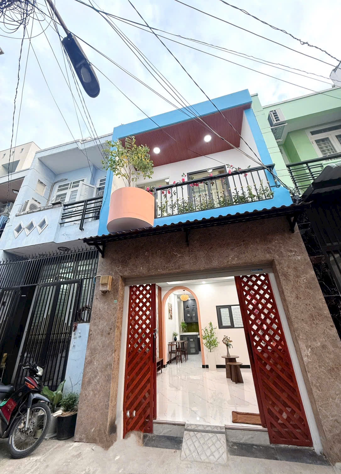 Nhà 2 tầng mới tinh, tiện nghi ngay trung tâm quận Bình Tân- chỉ 4TY