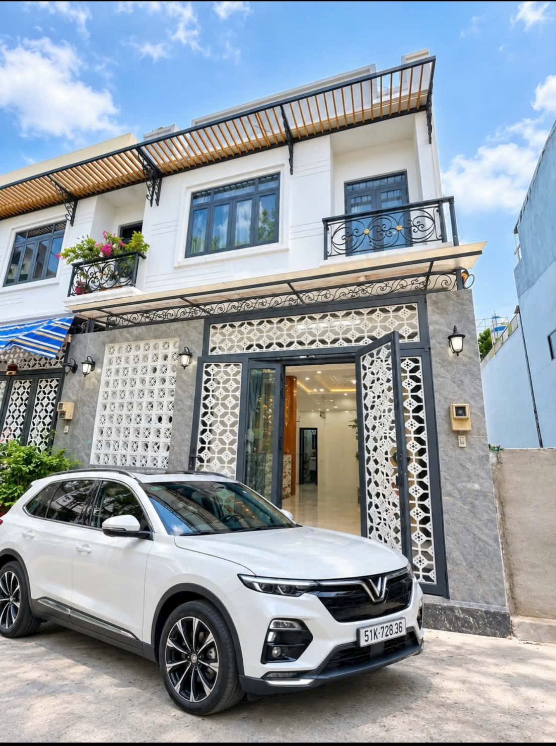 Nhà đẹp 6m mặt tiền, đậu xe hơi thoải mái, giá tốt - chỉ 5TY
